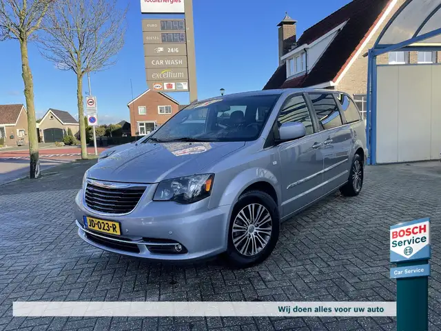Chrysler Grand Voyager 3.6 V6 Stow&Go / 7-Persoons / Navi / Camera / TV /