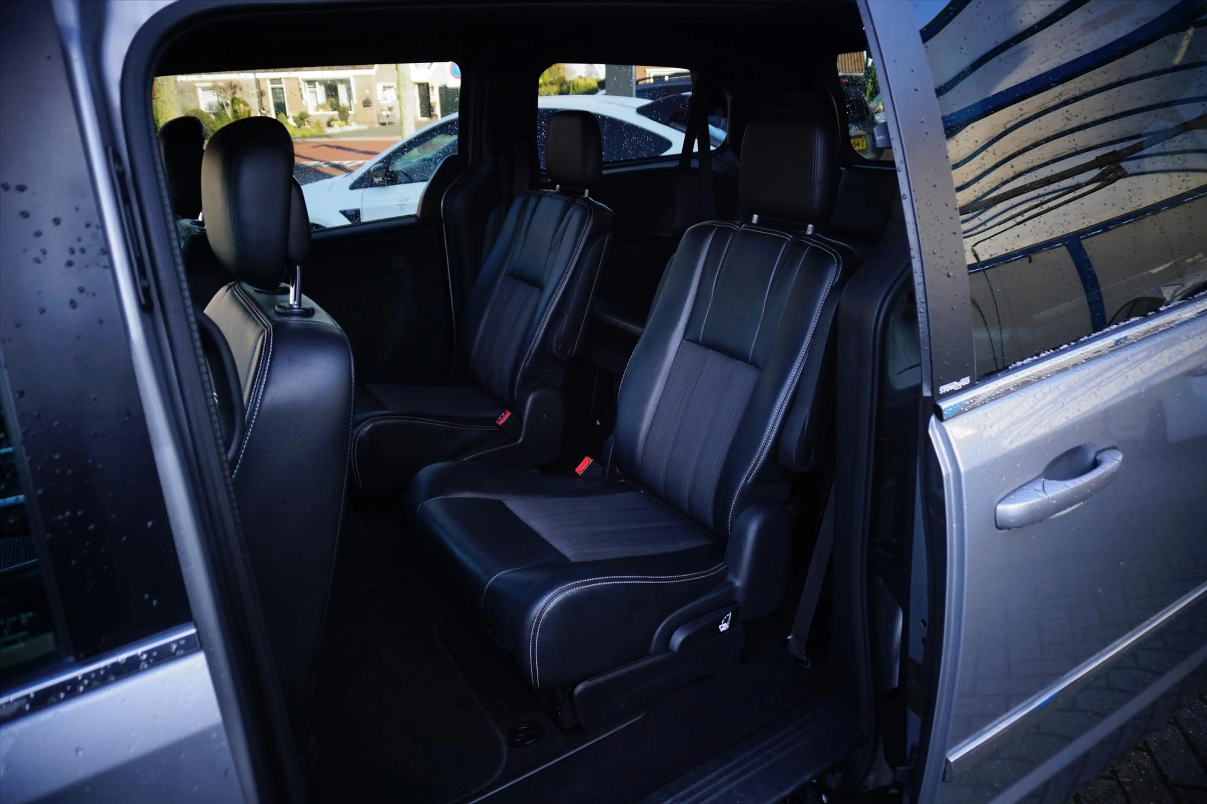 Chrysler Grand Voyager 3.6 V6 Stow&Go / 7-Persoons / Navi / Camera / TV / — photo 10