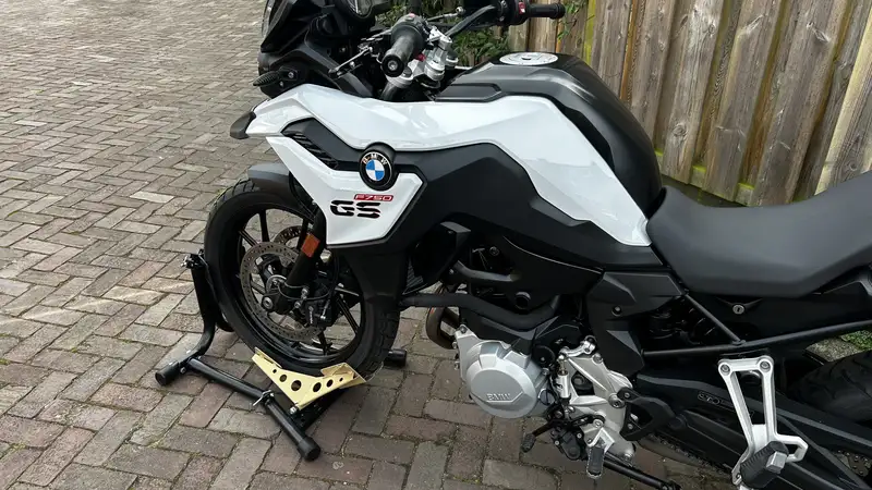 BMW F 750 GS - foto 3