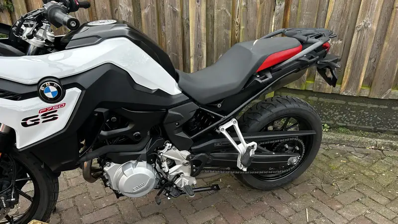 BMW F 750 GS - foto 2