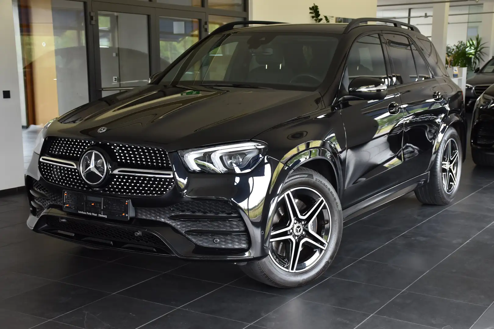 Mercedes-Benz GLE 350 d 4Matic 9G AMG Line"PANORAMA"AHK"BURMESTER"NIGHT" Schwarz - 1