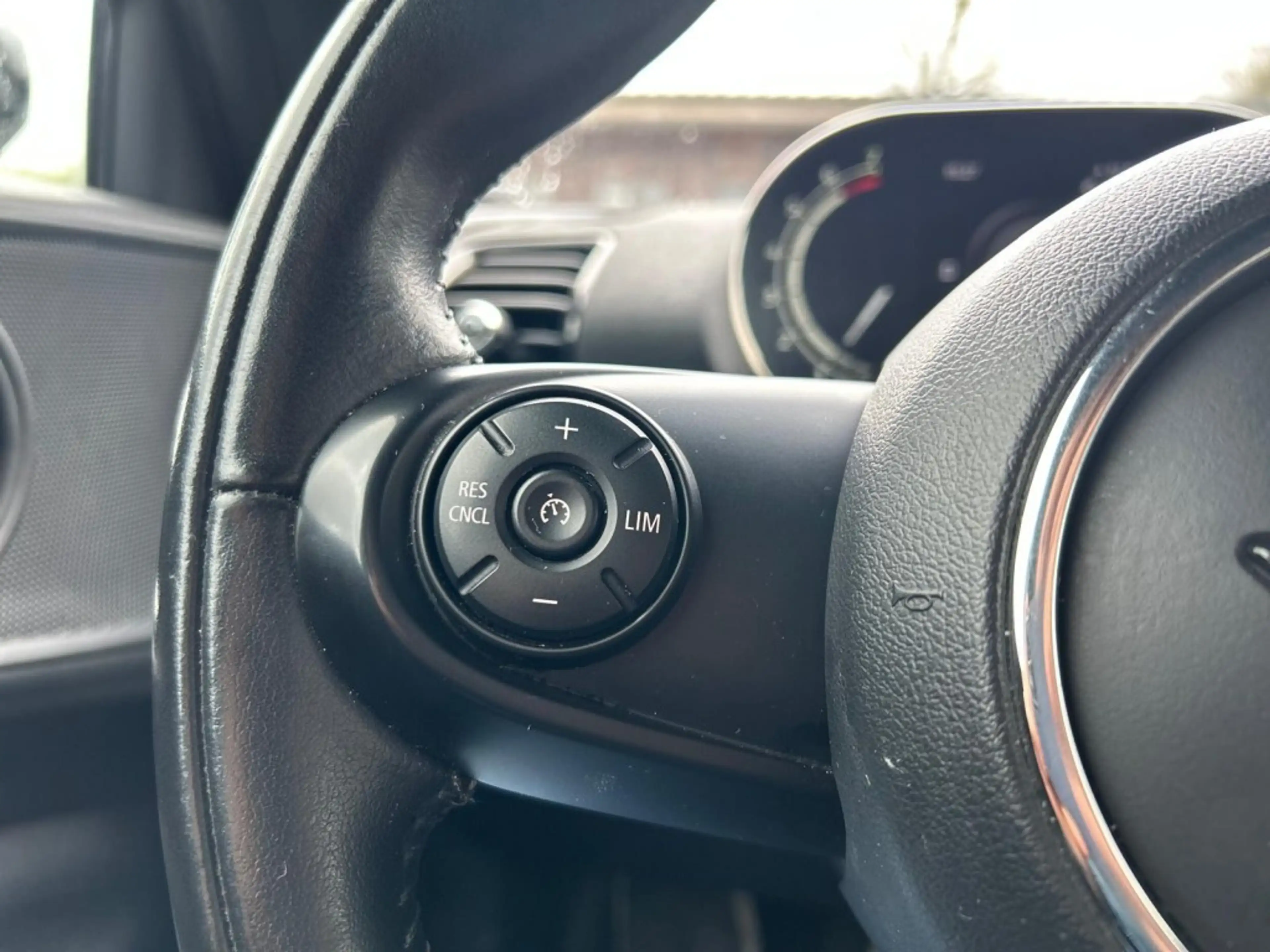 MINI Cooper Clubman 1.5 COOPER BNS ED. Xenon, AUT, Navi — photo 14
