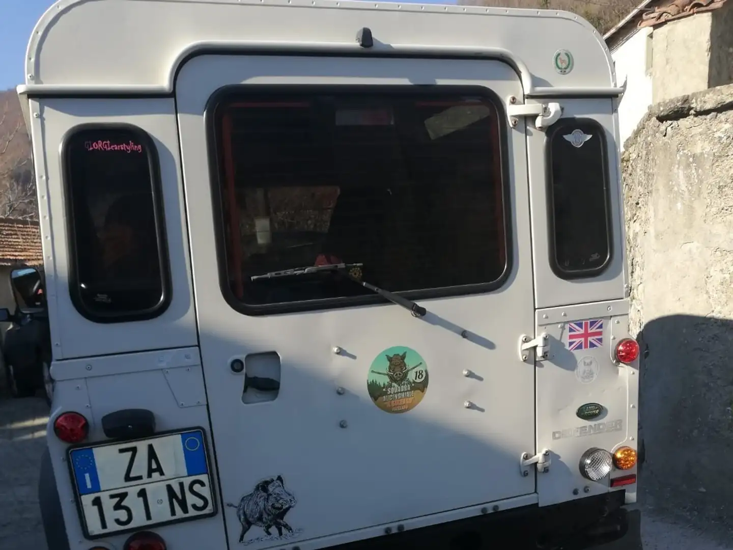 Land Rover Defender vendo Land Rover td4 in perfette condizioni. Bianco - 2