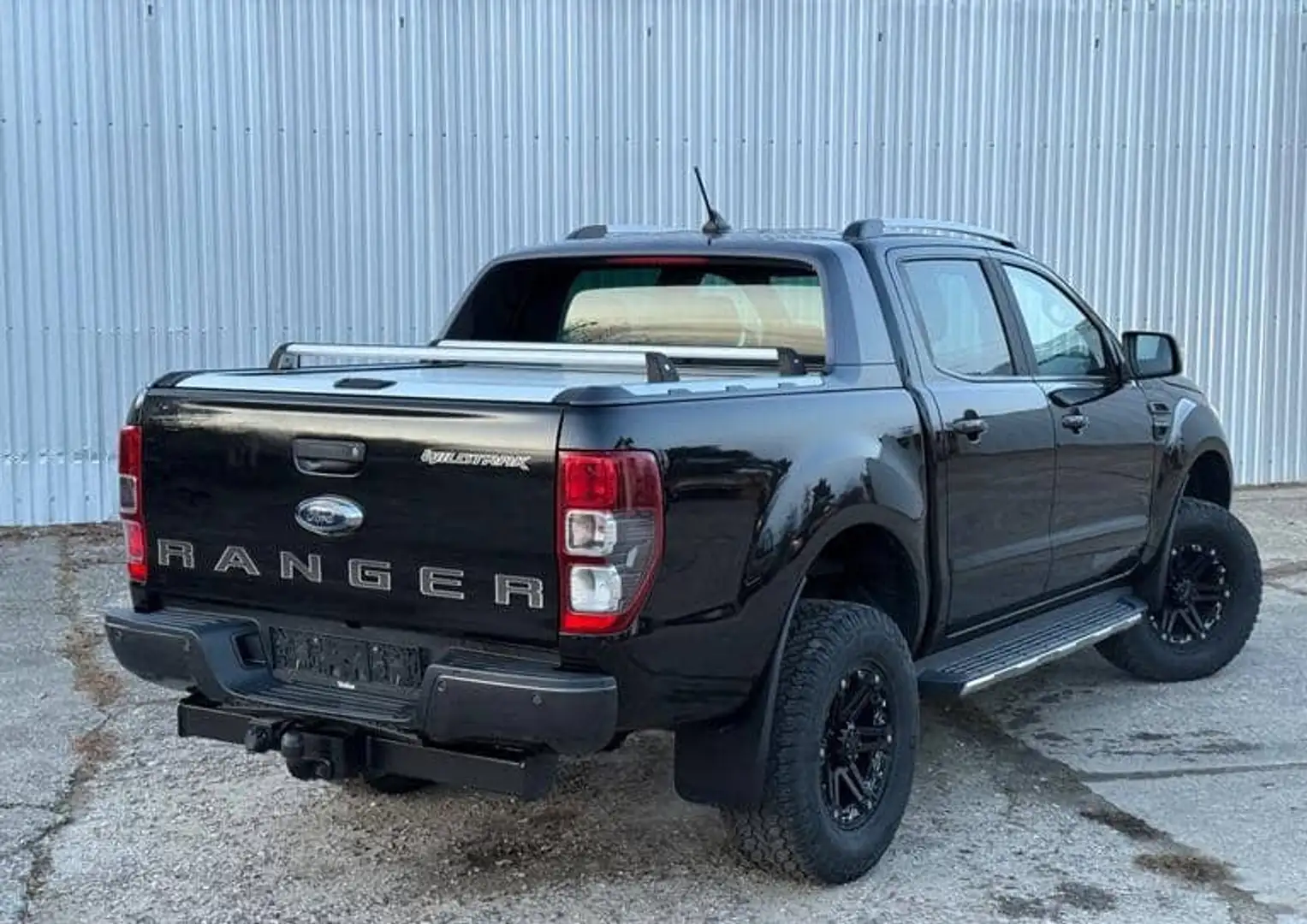 Ford Ranger 2.5 Turbo 4x4 Noir - 2