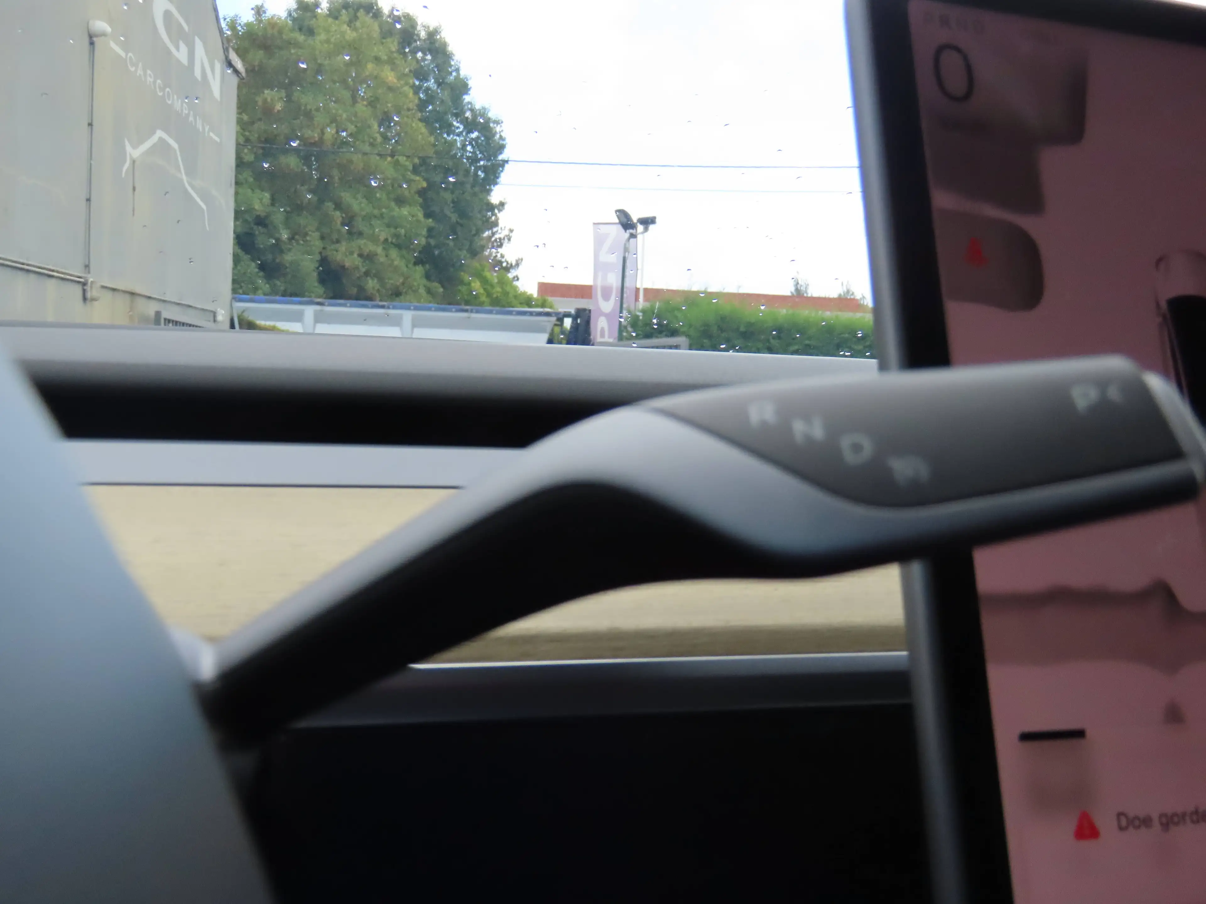 Tesla Model Y — photo 21