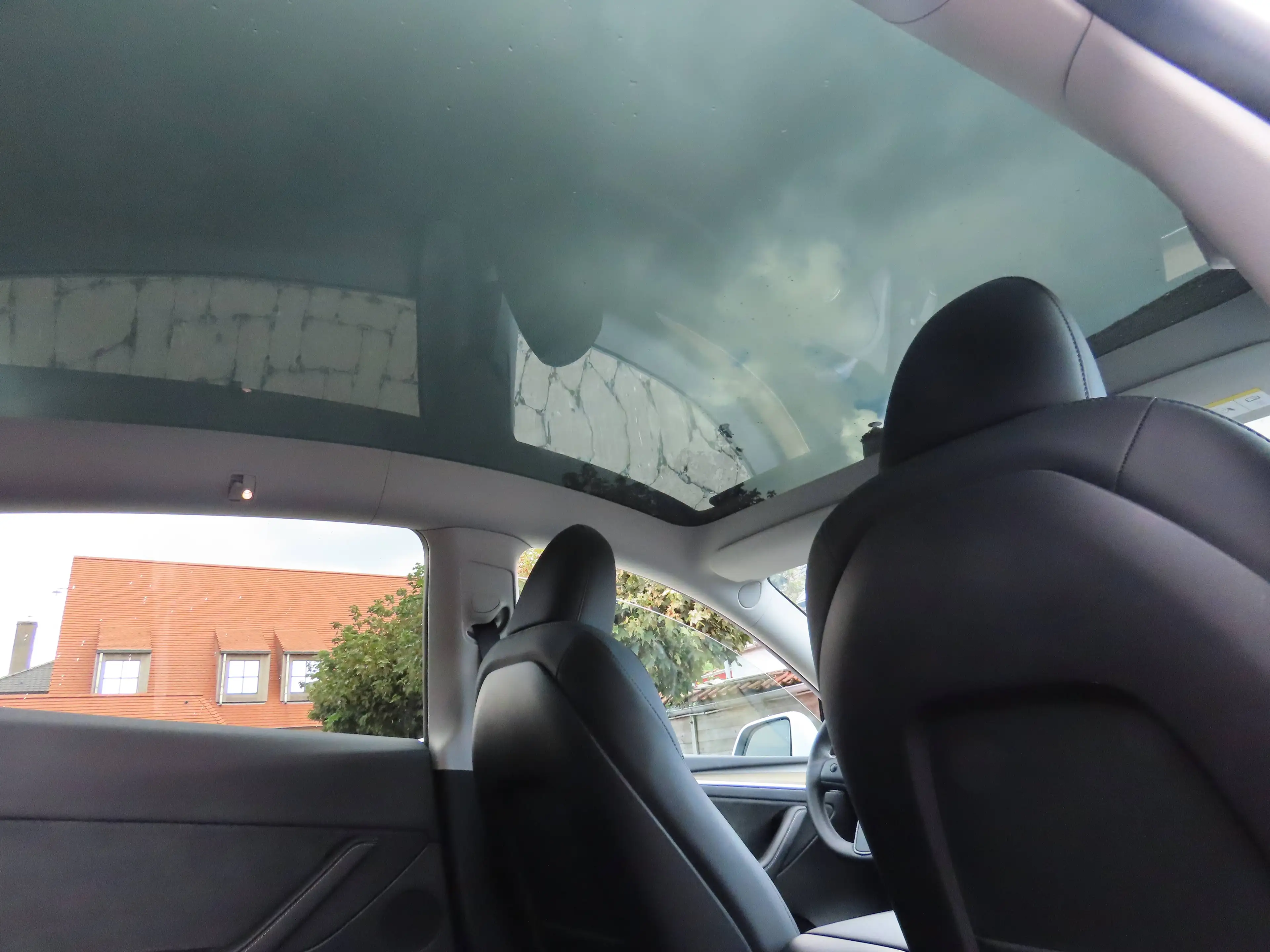 Tesla Model Y — photo 15