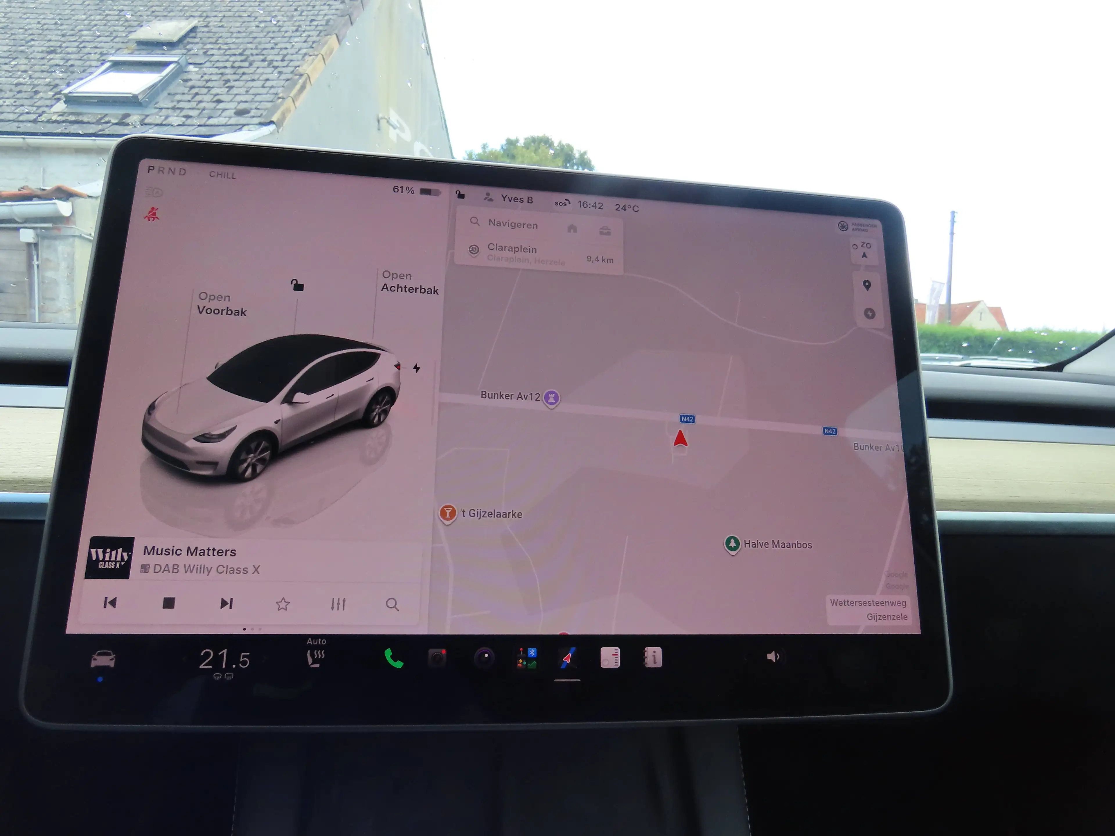 Tesla Model Y — photo 20