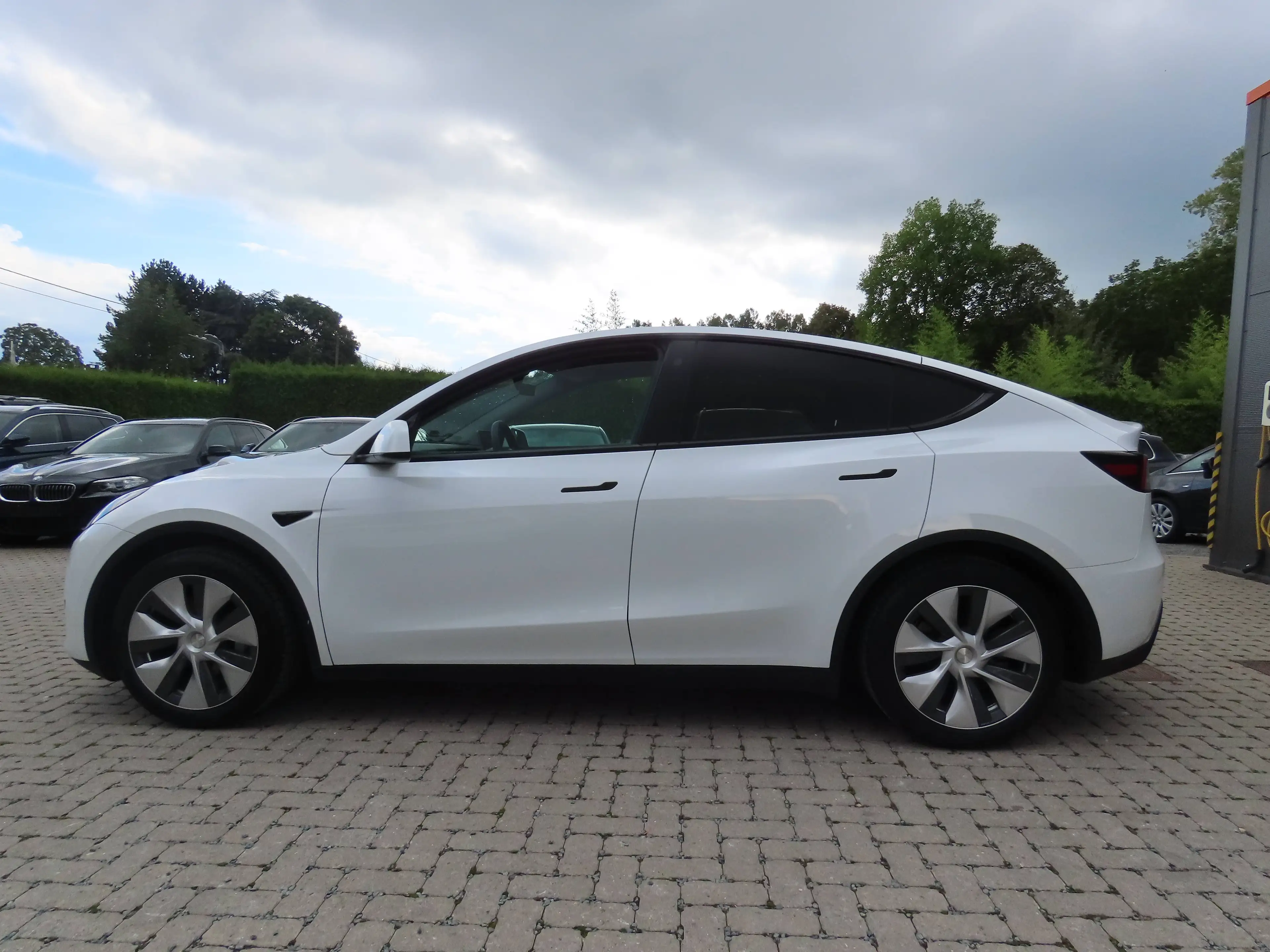 Tesla Model Y — photo 6