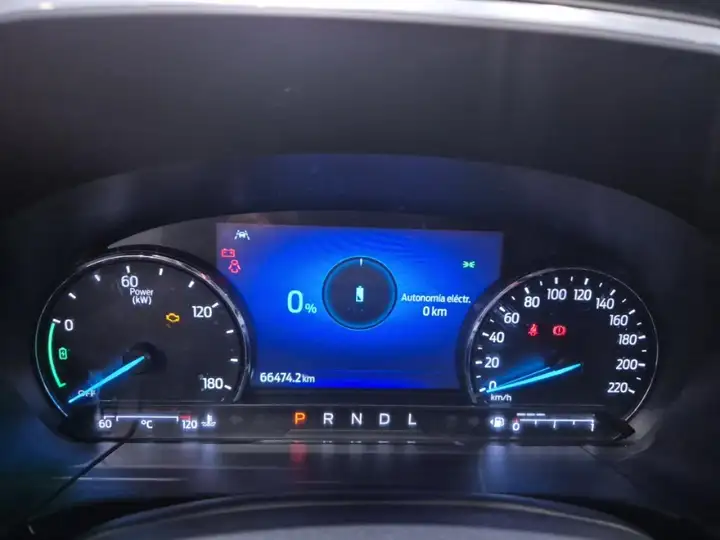 Ford Kuga 2021, foto 15