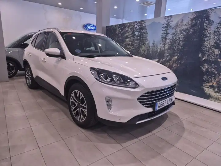 Ford Kuga 2021, foto 3
