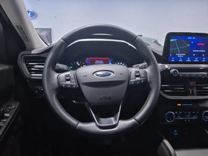 Ford Kuga 2021, foto 12