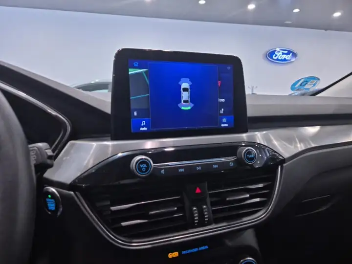 Ford Kuga 2021, foto 17