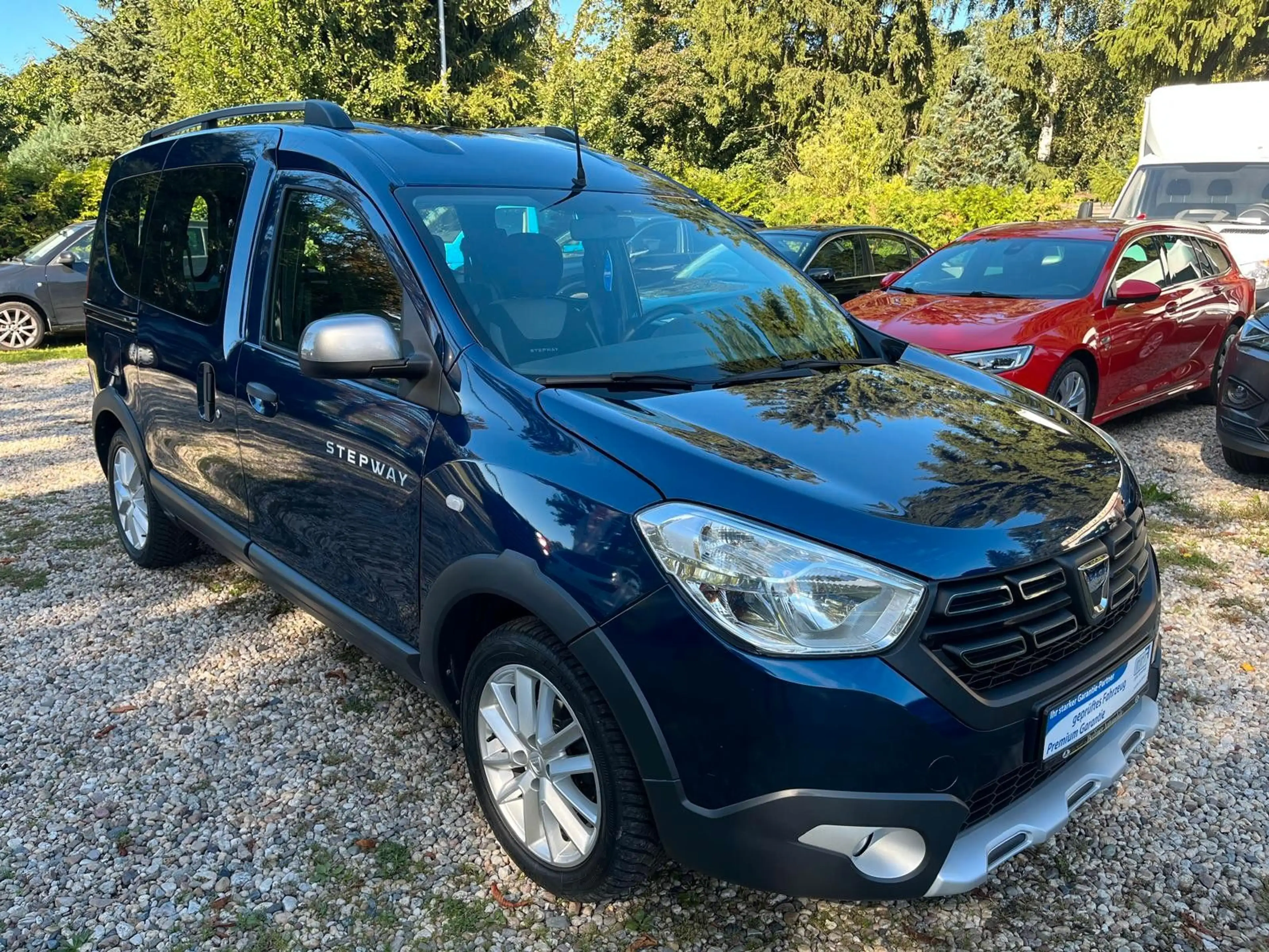 Dacia Dokker Blue dCi 95 Stepway Celebration AHK Kam. — photo 2