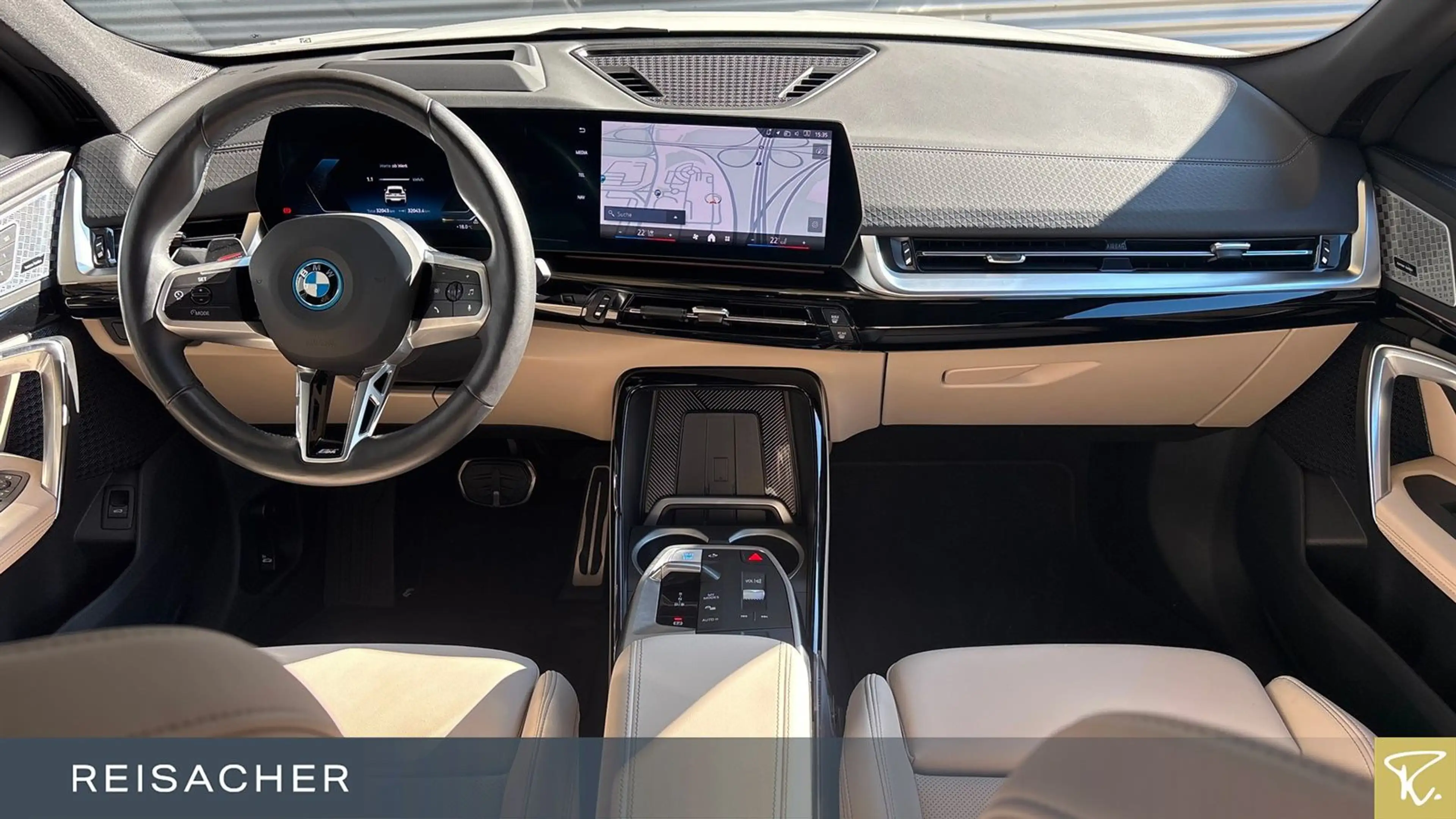 BMW iX2 A xDrive30 M-Sport PRO HUD ACC AktivSi LM19" — photo 6