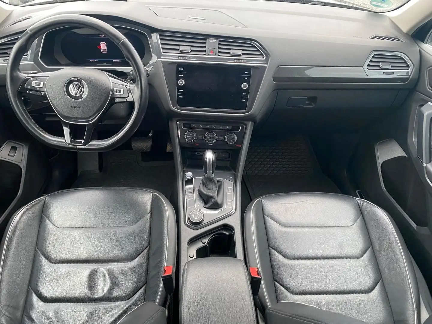 Volkswagen Tiguan Allspace Allspace Highline 4Motion|LED|NAVI|ACC|VIR.CO. Schwarz - 2