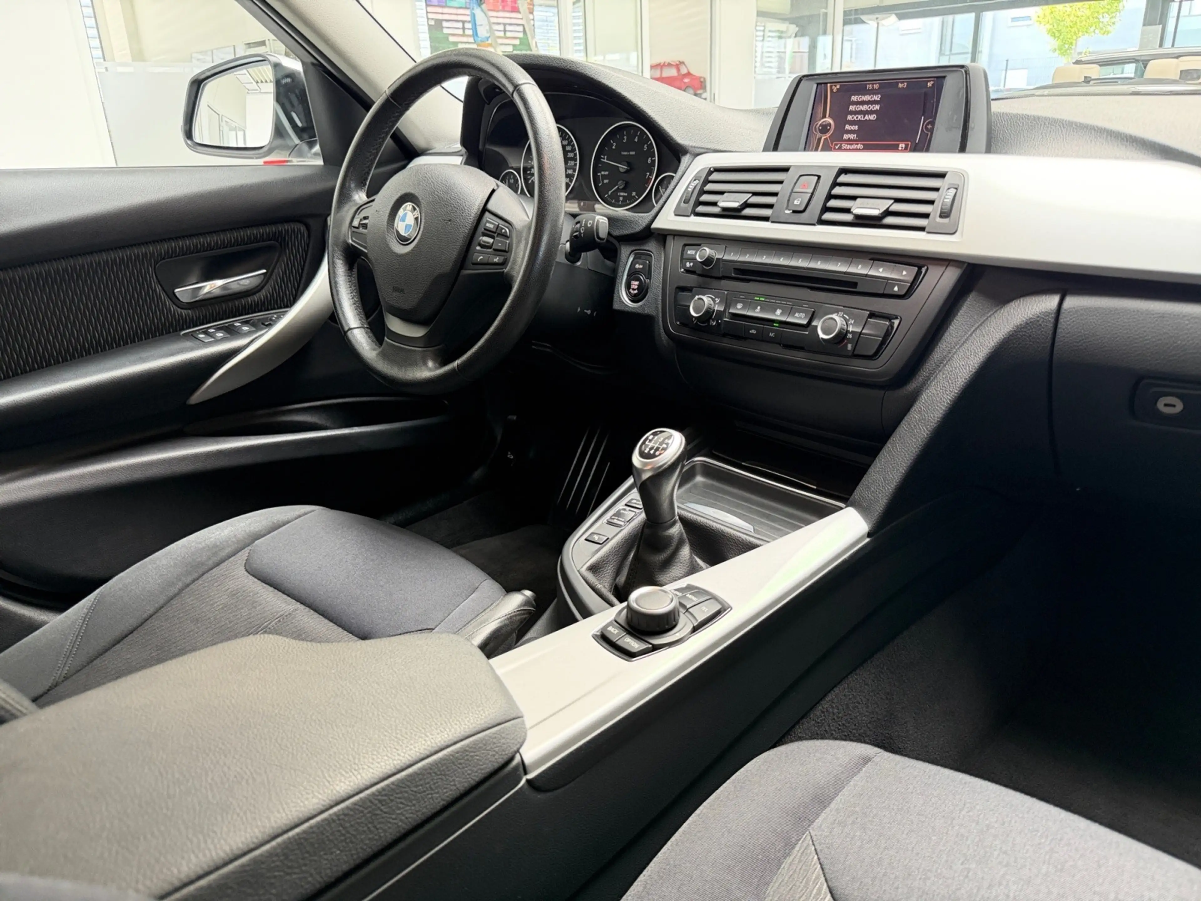 BMW 316 KLIMAAUTOMATIK+BI-XENON+EINPARKHILFE+ALU+TOP — photo 10