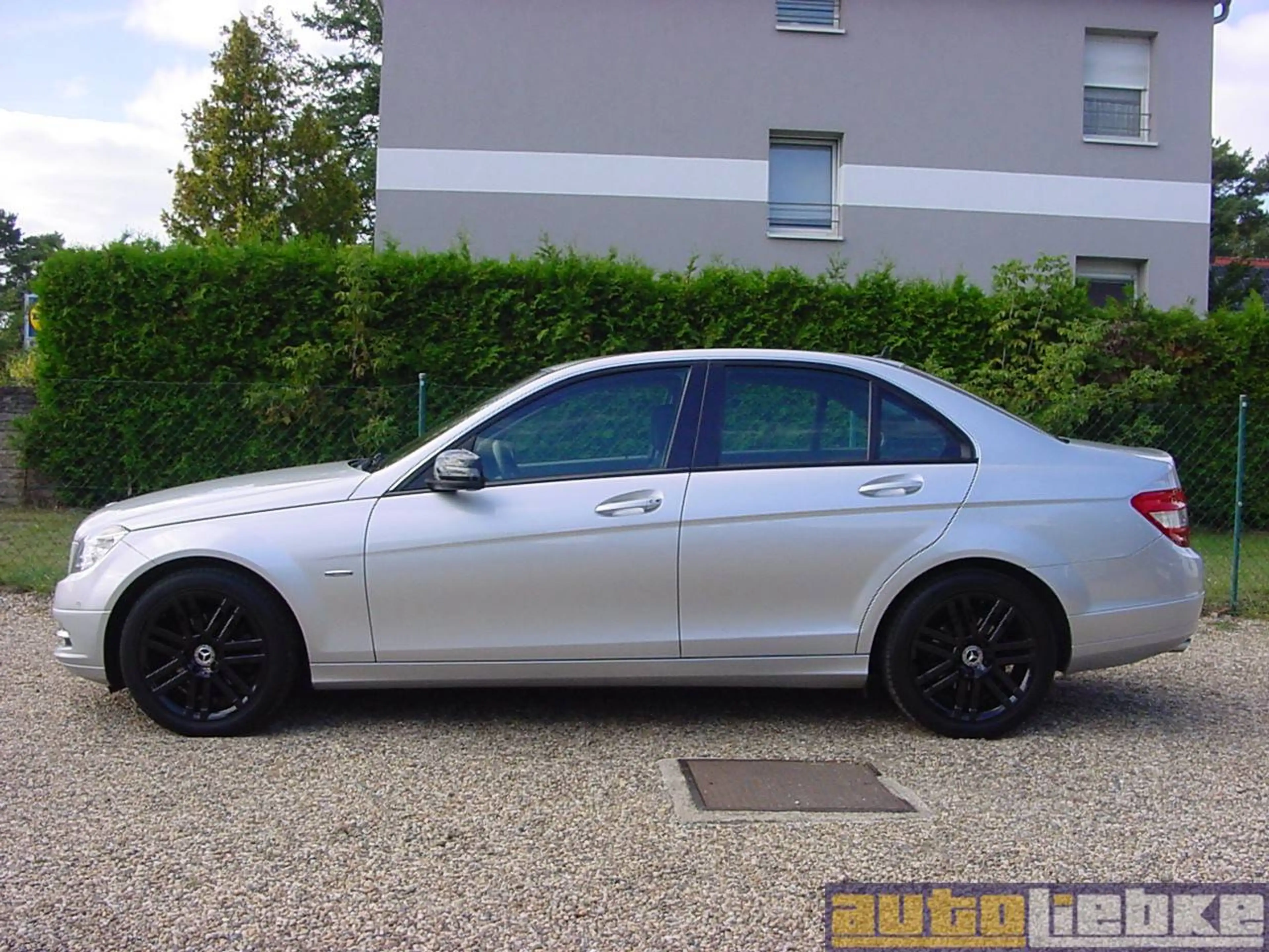 Mercedes-Benz C 180 KOMPR. AUT,NAVI-CO,SHZ,PTS,GRA,MB-SH! — photo 2