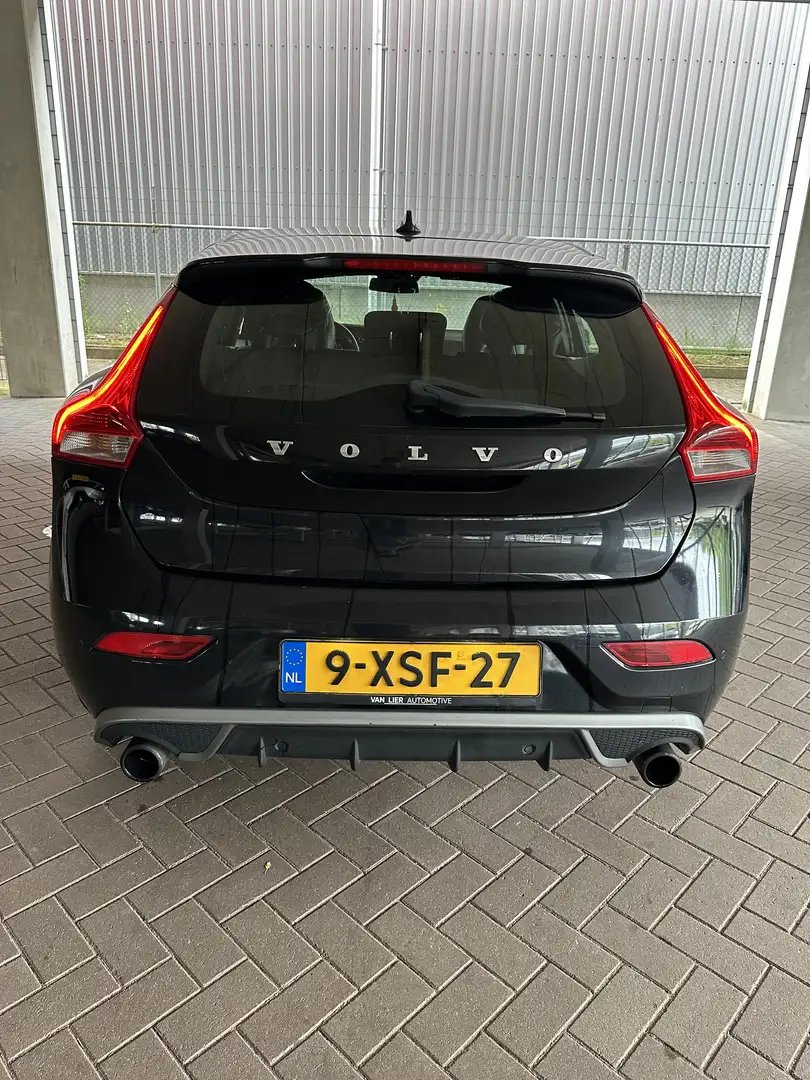 Volvo V40 2.0 D4 R-Design Bns Noir - 1