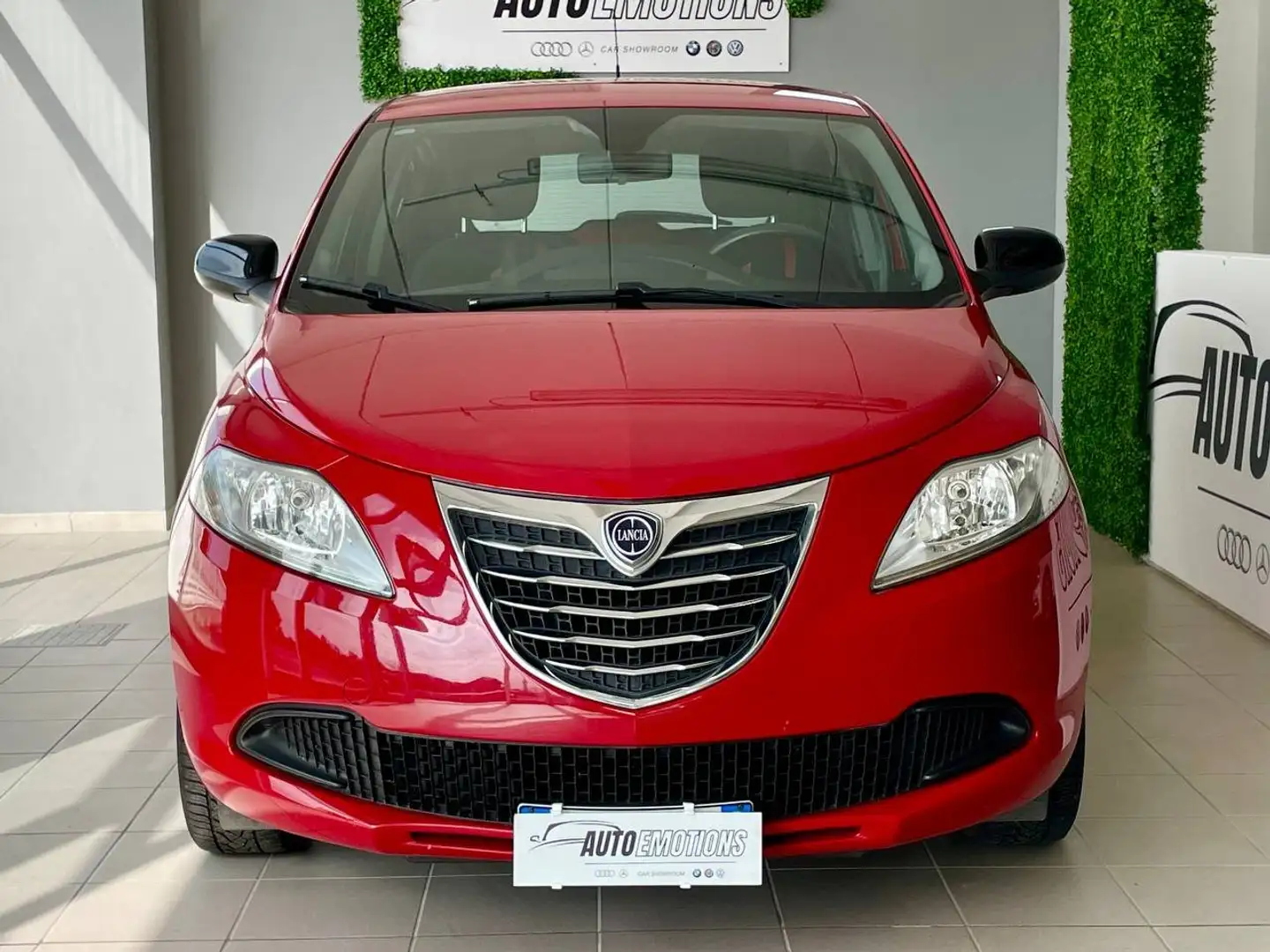 Lancia Ypsilon Ypsilon 1.2 8v Platinum 69cv Rosso - 2