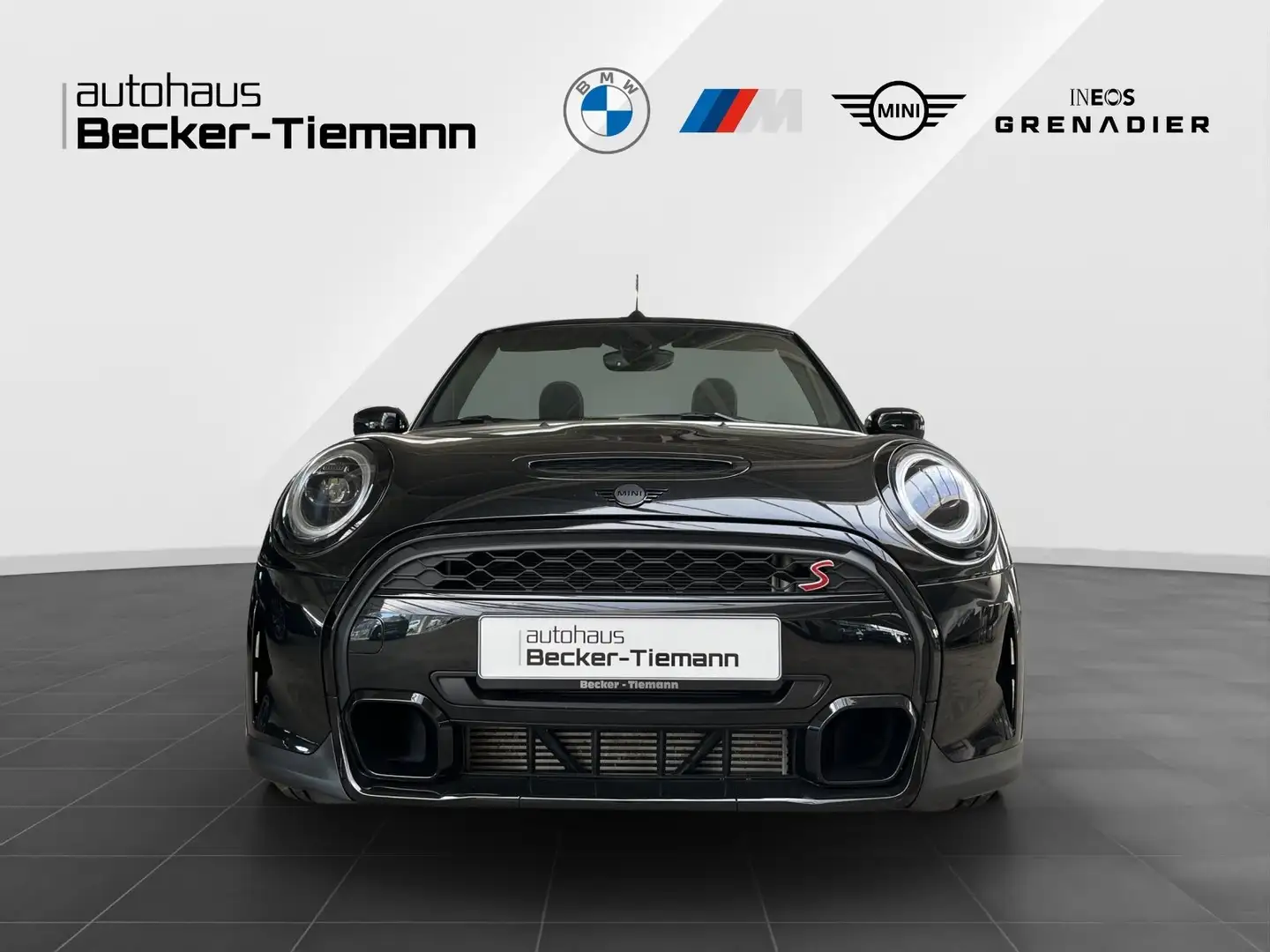 MINI Cooper S Cabrio Cooper S Cabrio Essential Trim Connect/ Komfortpak Zwart - 2