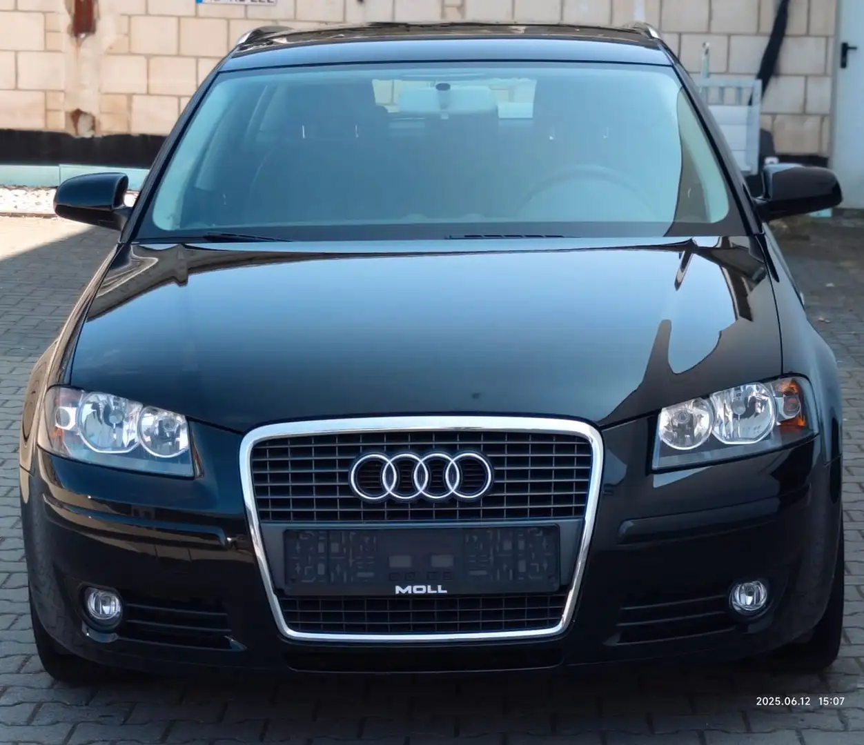 Audi A3 Sportback 1.4 TFSI Attraction WENIGKM,1HD,SHZ Noir - 2