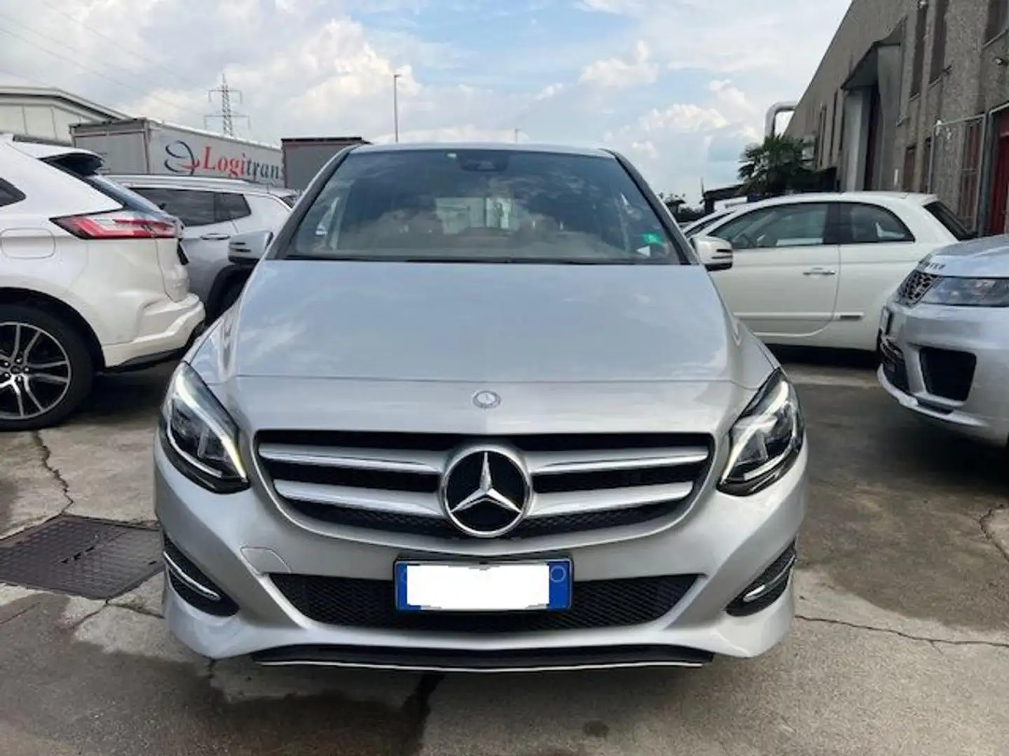 Mercedes-Benz B 180 Premium CAMBIO AUTOMATICO Argento - 2
