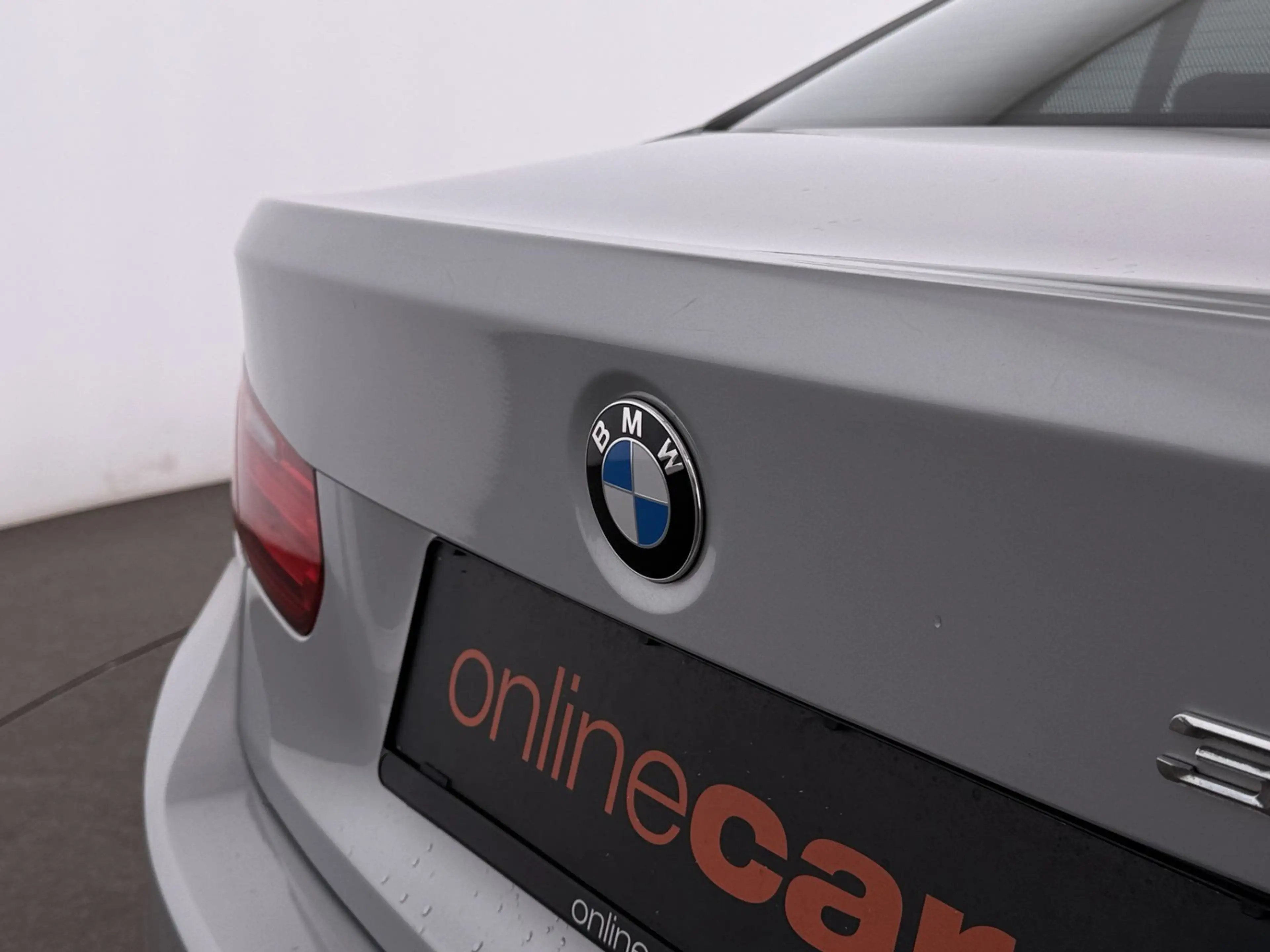BMW 320 d Sport Aut XENON HEAD-UP H&K LEDER NAVI TEMP — photo 11