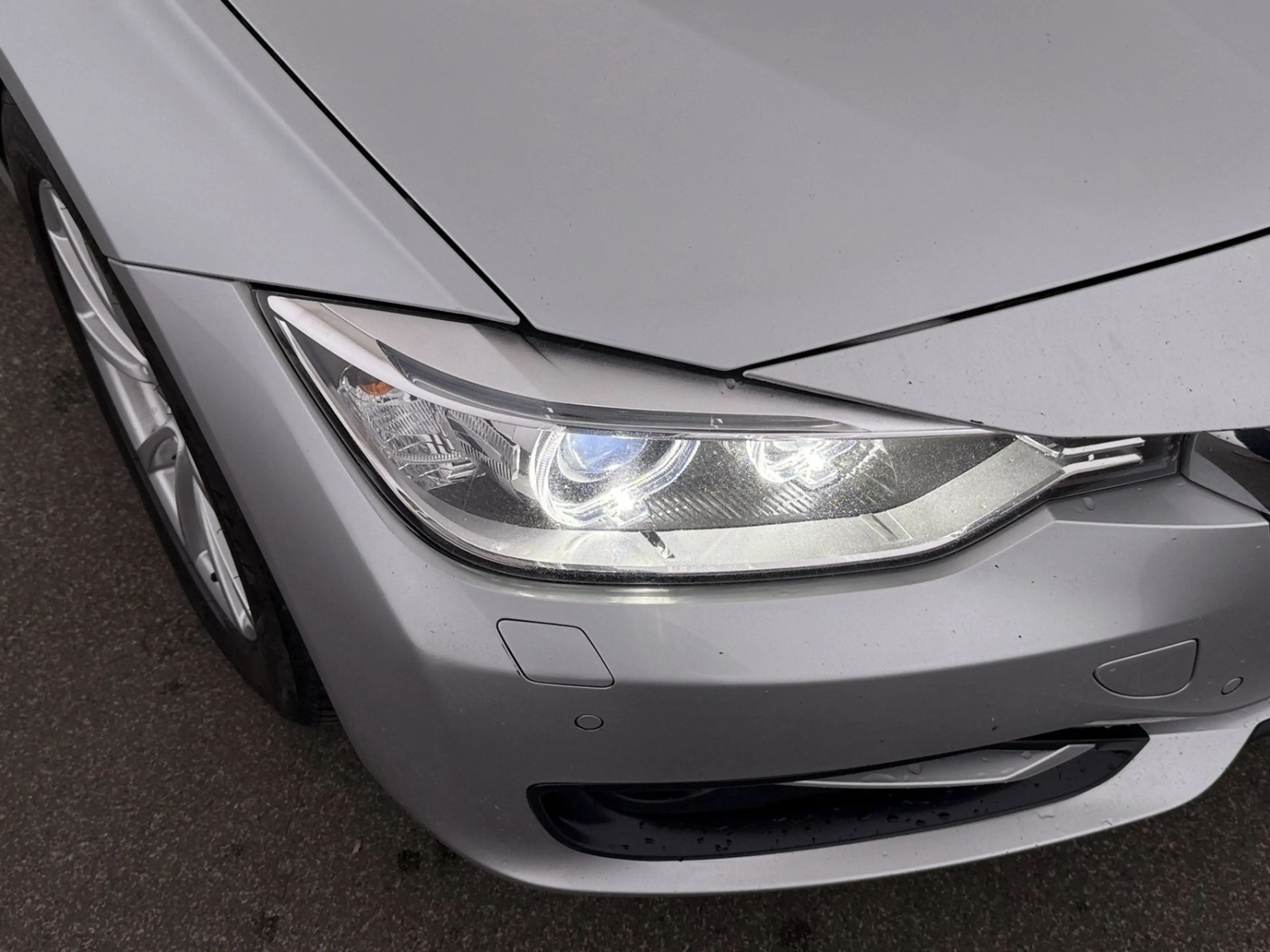 BMW 320 d Sport Aut XENON HEAD-UP H&K LEDER NAVI TEMP — photo 13