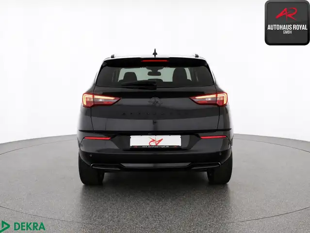 Opel Grandland X view 4