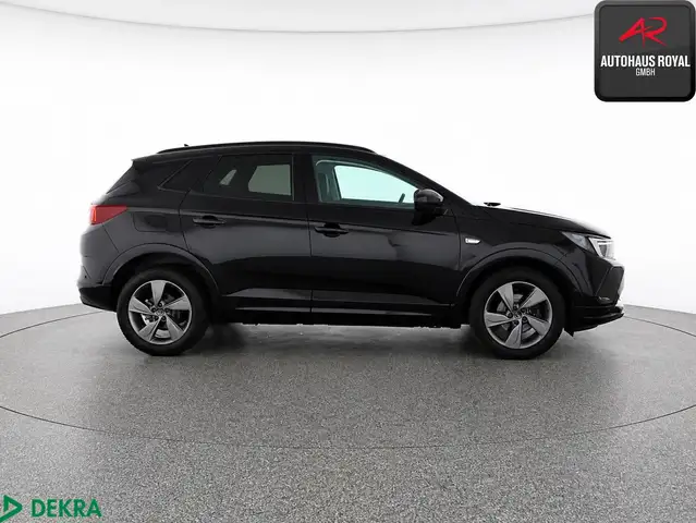Opel Grandland X view 6