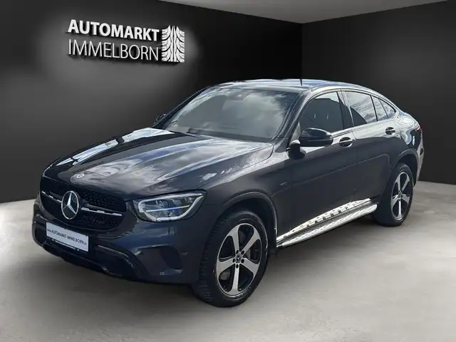 Mercedes-Benz GLC view 3