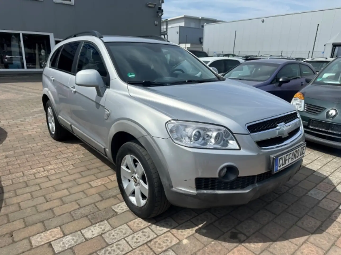 Chevrolet Captiva 2.0 D LT 4WD Exclusive DPF Niveau Leder Klimaautom Argent - 2