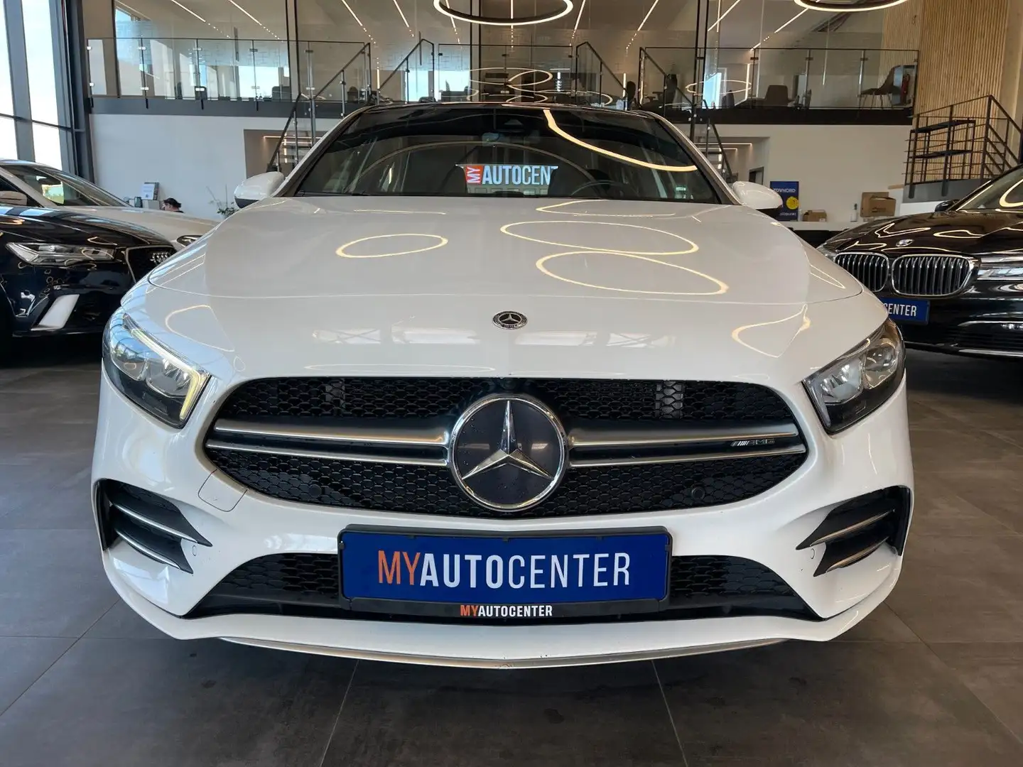 Mercedes-Benz A 35 AMG A35 AMG 4Matic *PANO*LED*PDC*CARPLAY* Weiß - 2