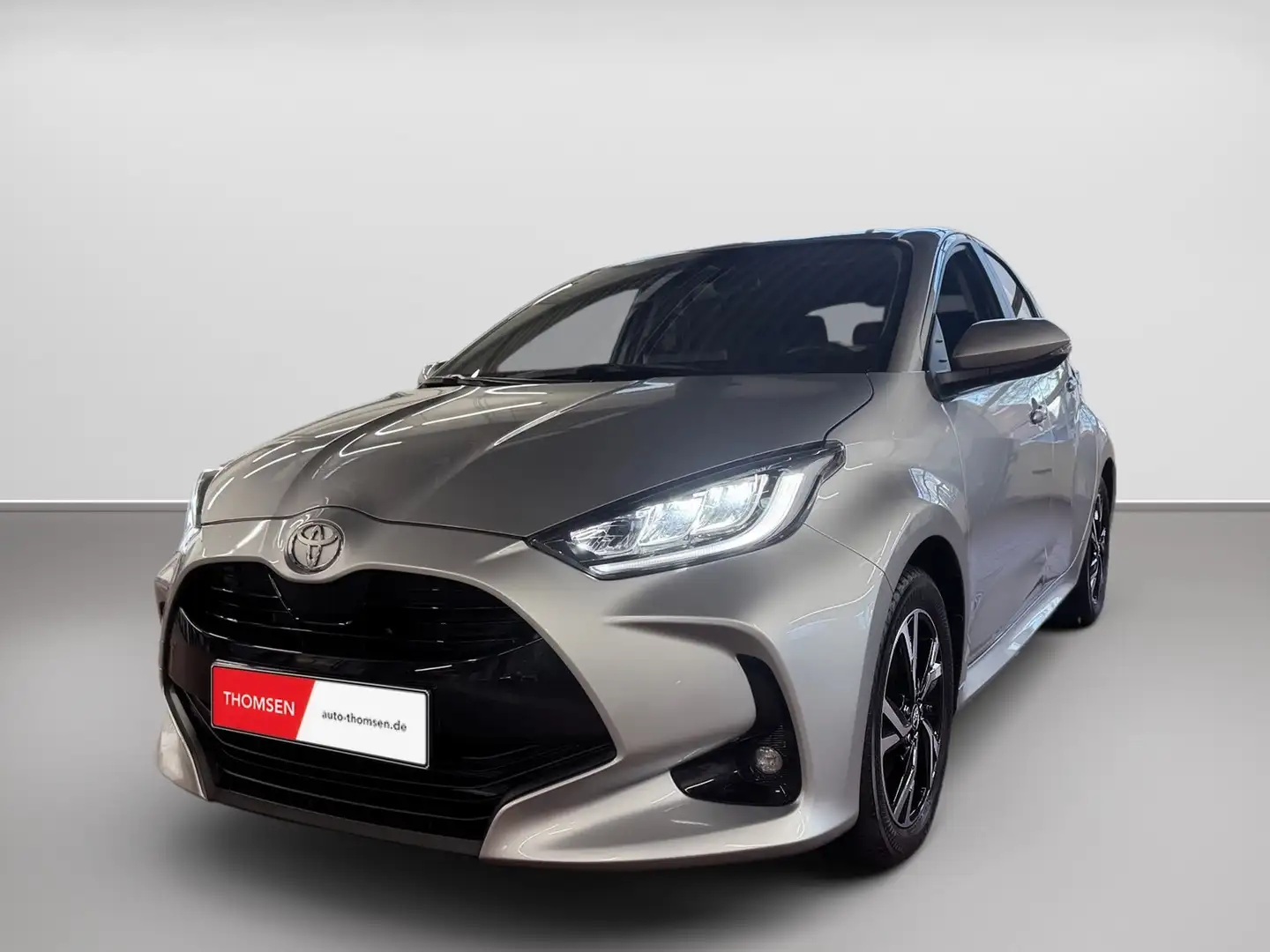 Toyota Yaris 1.5 Teamplayer ACC+AUT+LED+Virtual+Kam.+LM Silber - 2