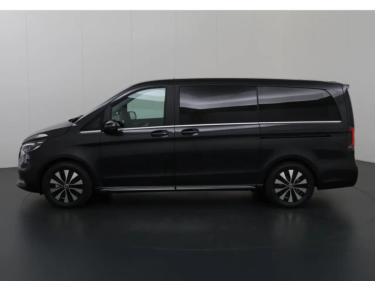 Mercedes-Benz EQV 300 2026