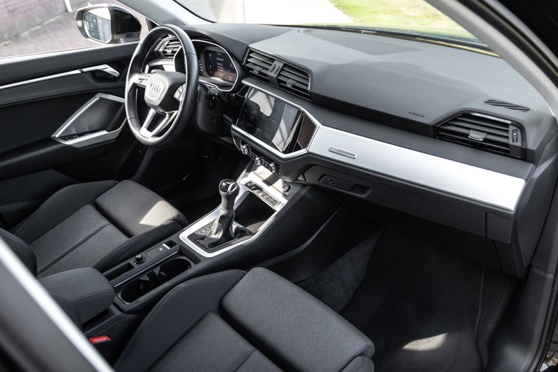 Audi Q3 35 TFSI S Automaat — photo 8