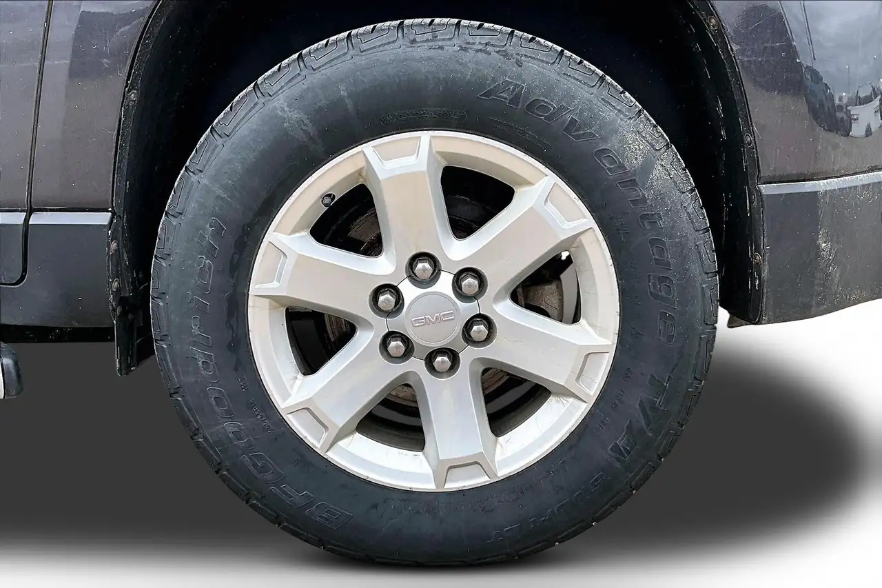 GMC Acadia снимка GMC Acadia