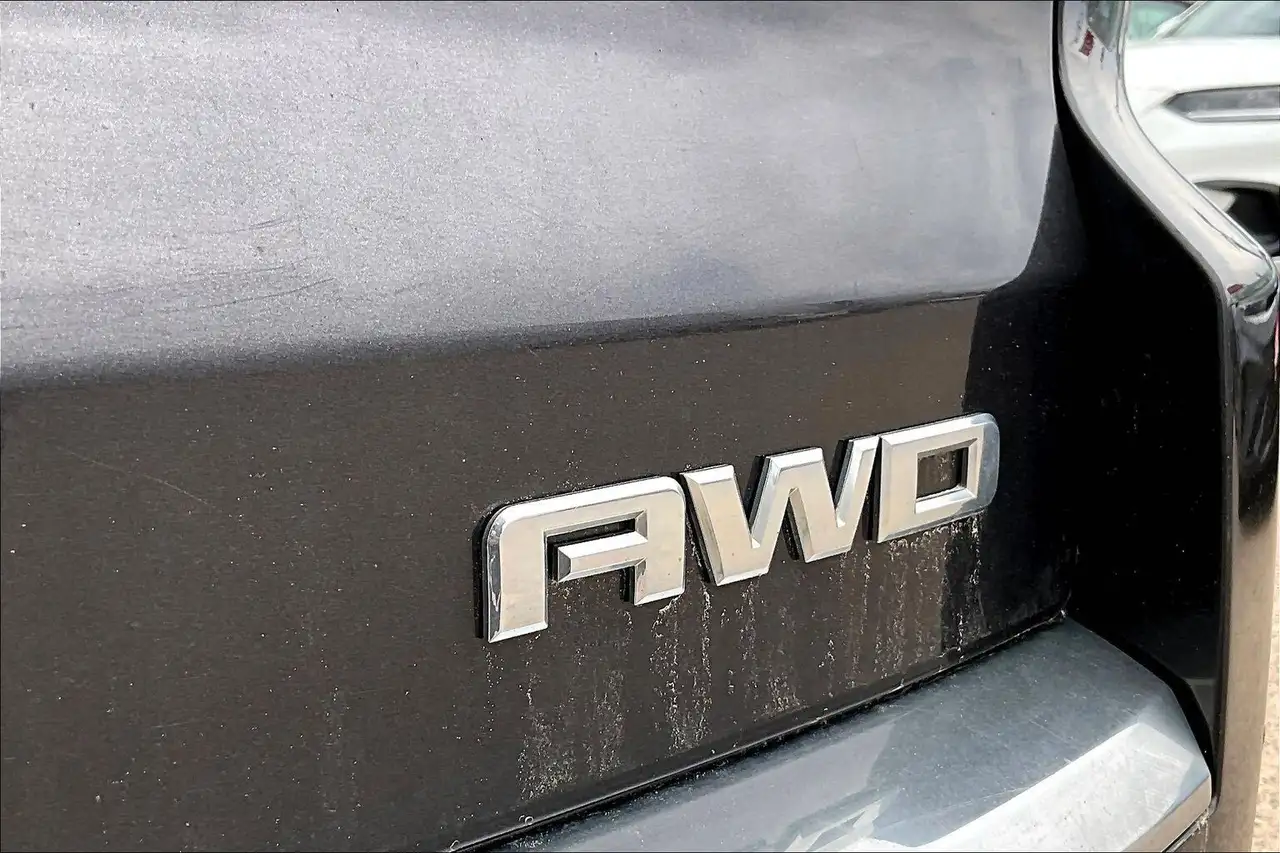 GMC Acadia снимка GMC Acadia
