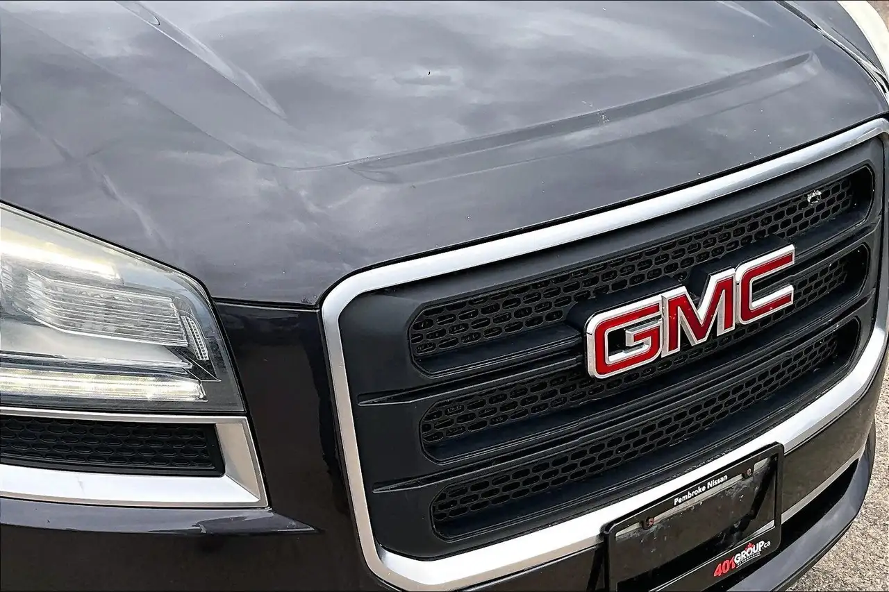 GMC Acadia снимка GMC Acadia