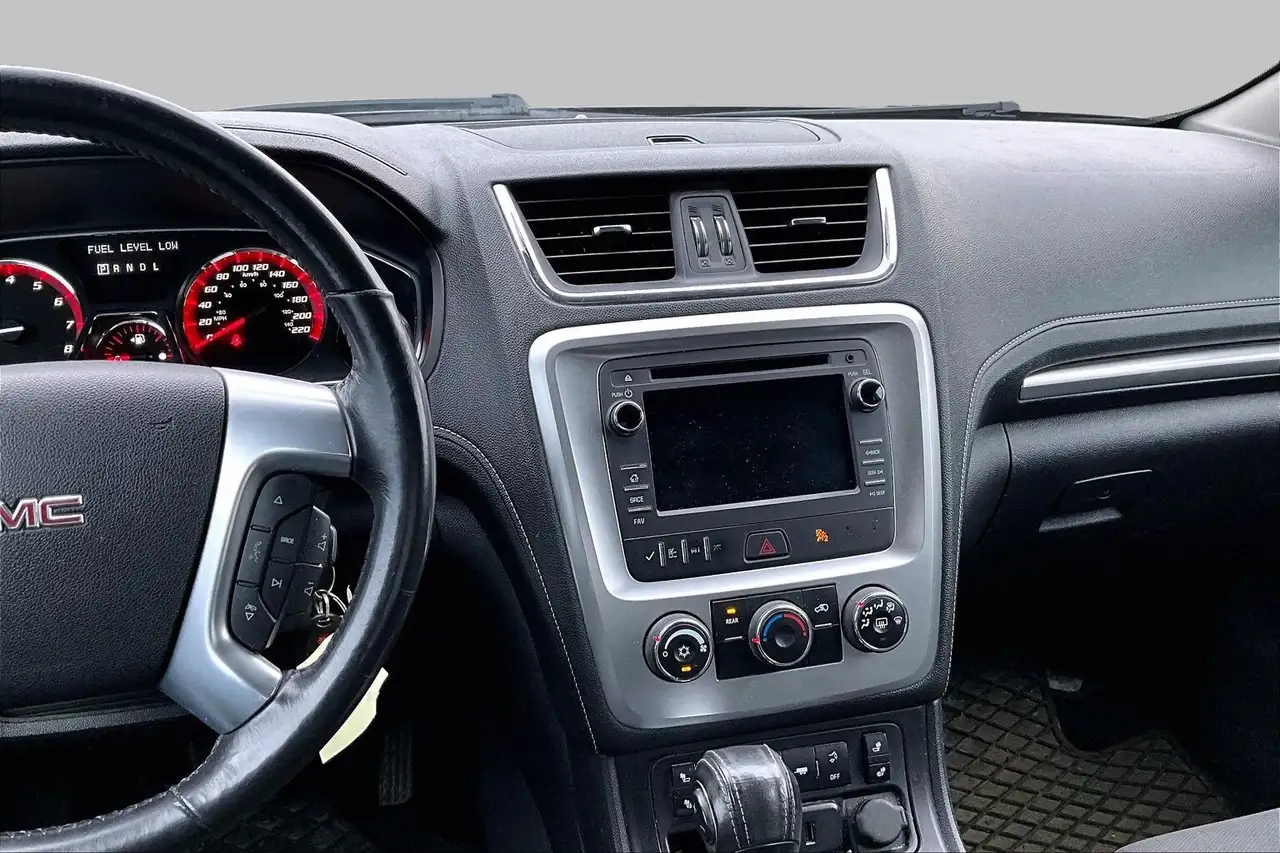 GMC Acadia снимка GMC Acadia