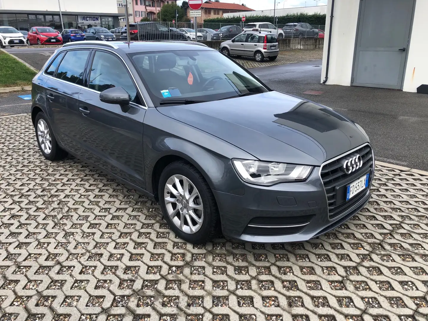 Audi A3 Sportback 1.6 tdi Ambiente 110cv E6 - 1