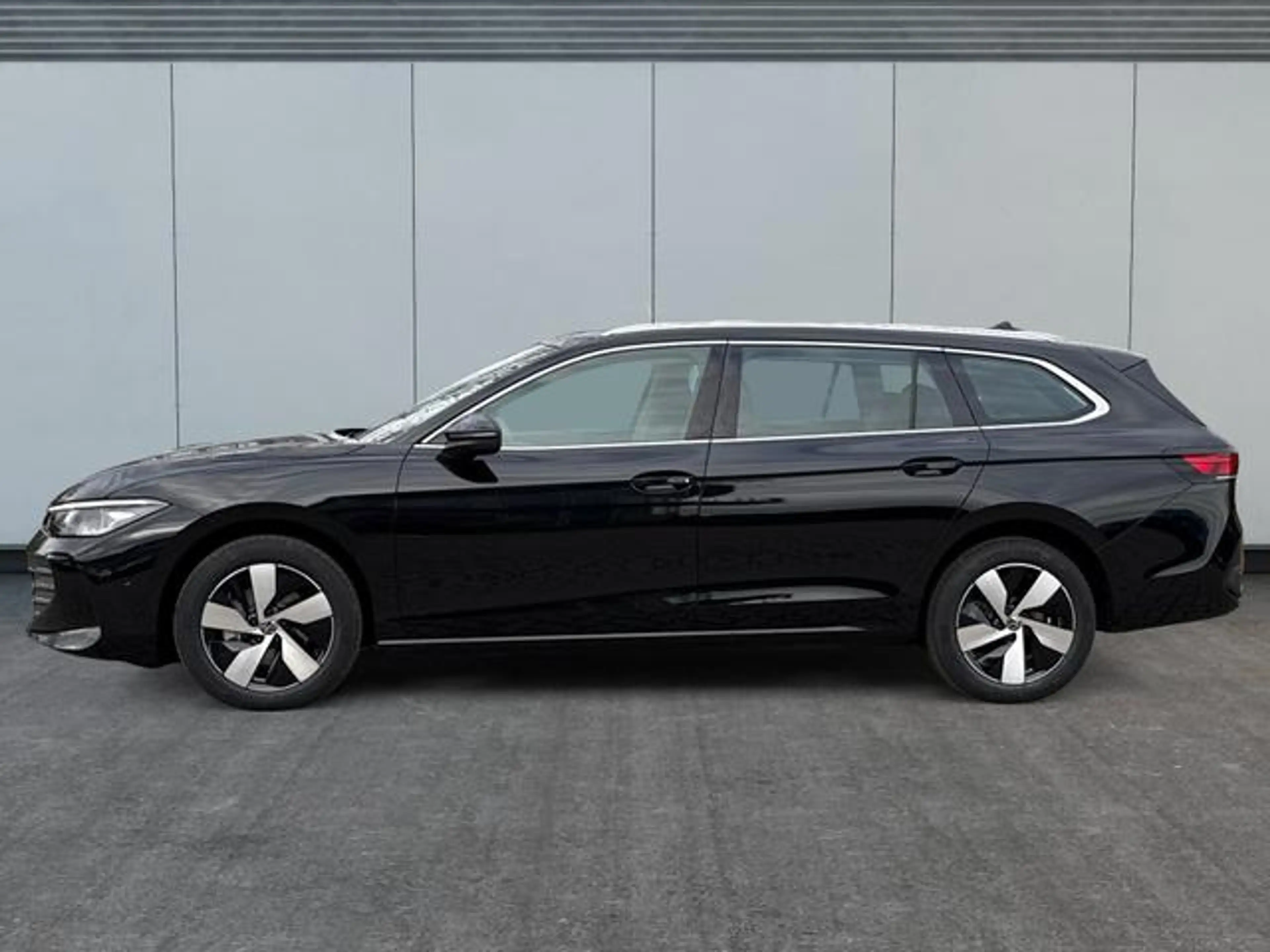 Volkswagen Passat Variant Business AHK+MASSAGE+NAVI+17""A... — photo 2