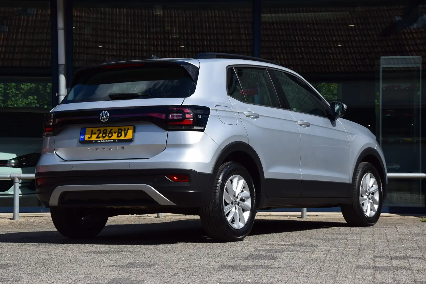 Volkswagen T-Cross 1.0 TSI 96PK Life Business | Org. NL | BOVAG Garan Gris - 2