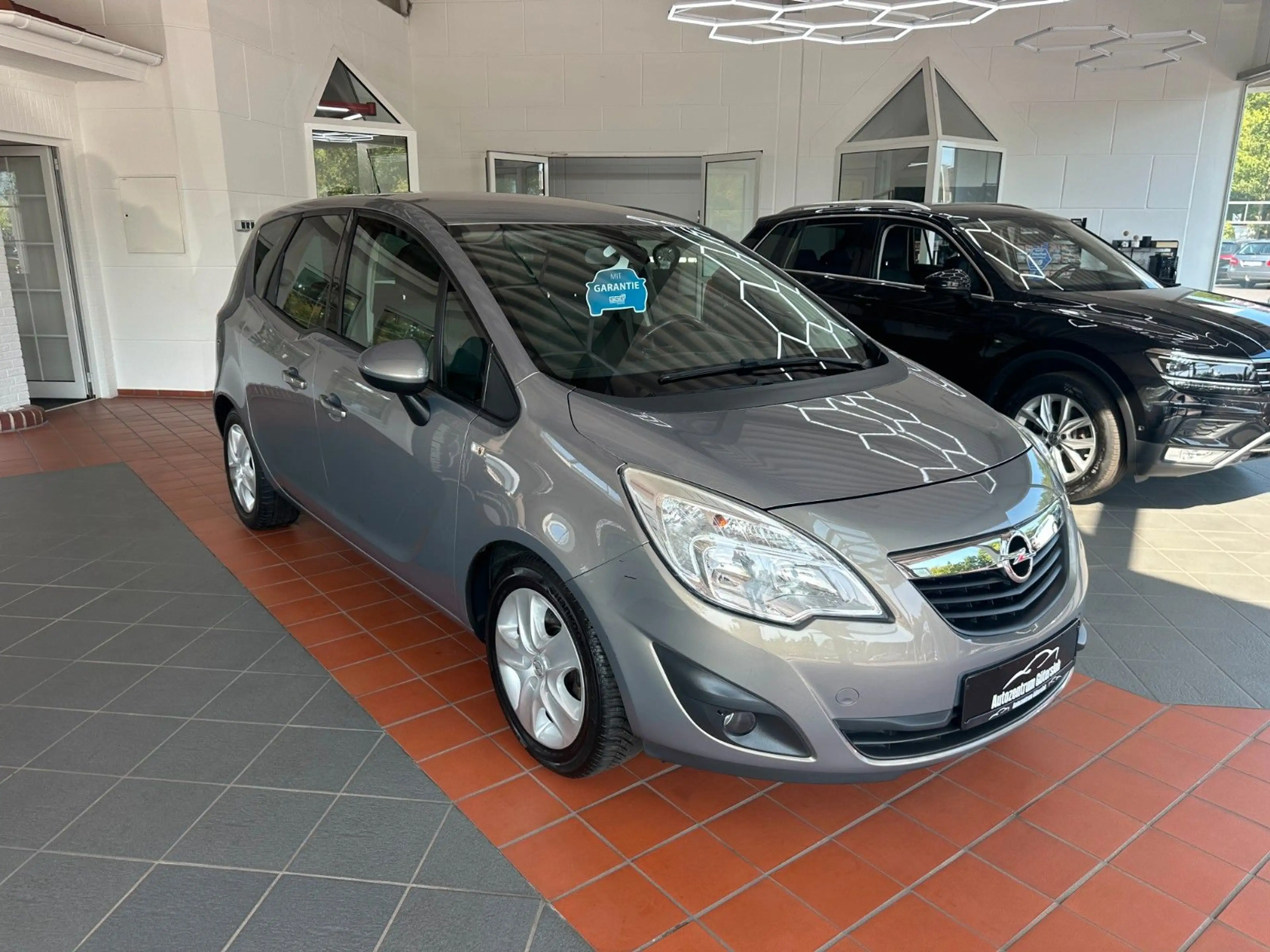 Opel Meriva B Design Edition * 2. HAND / LENKRAD-H. * — photo 2