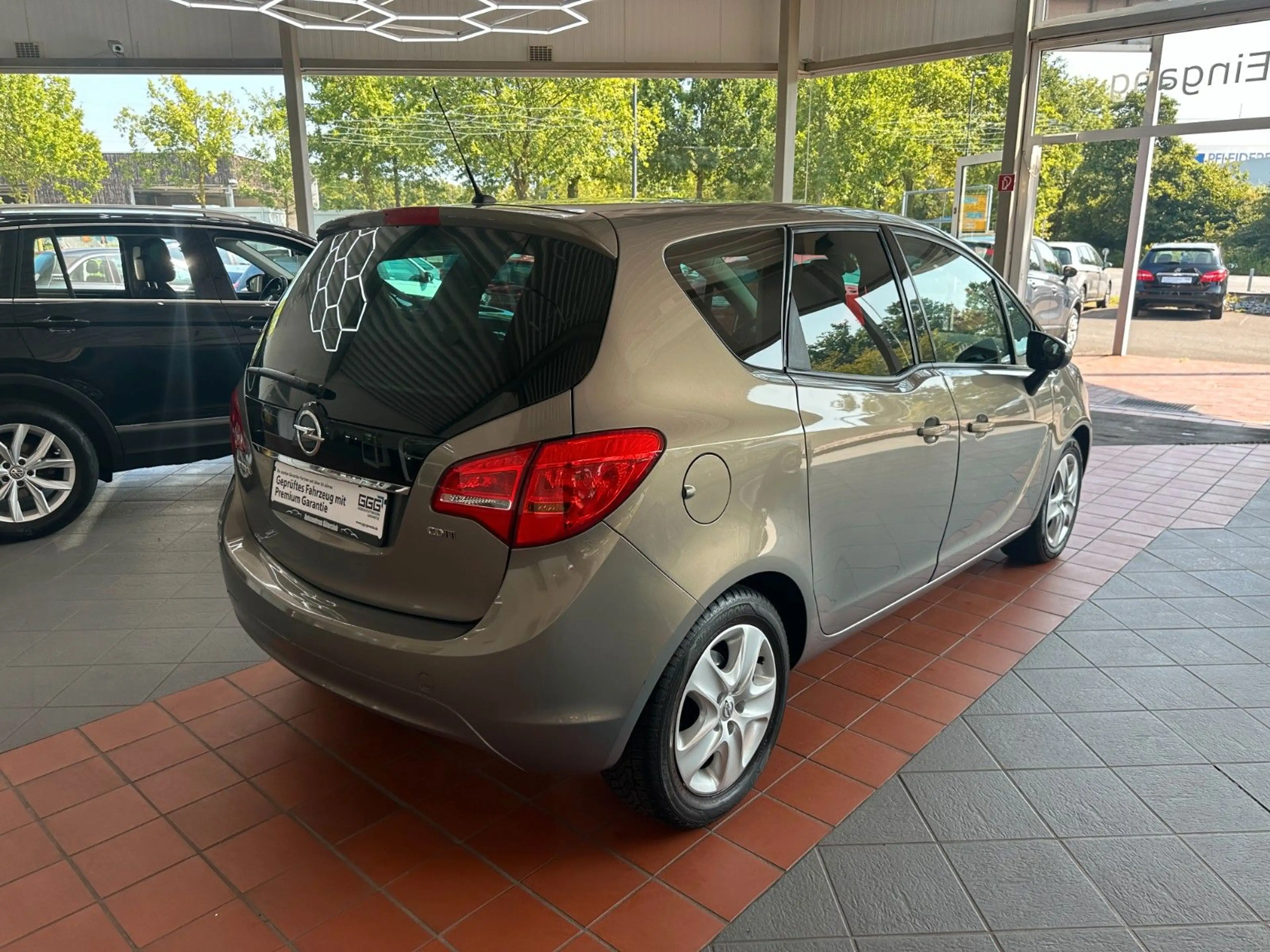 Opel Meriva B Design Edition * 2. HAND / LENKRAD-H. * — photo 3