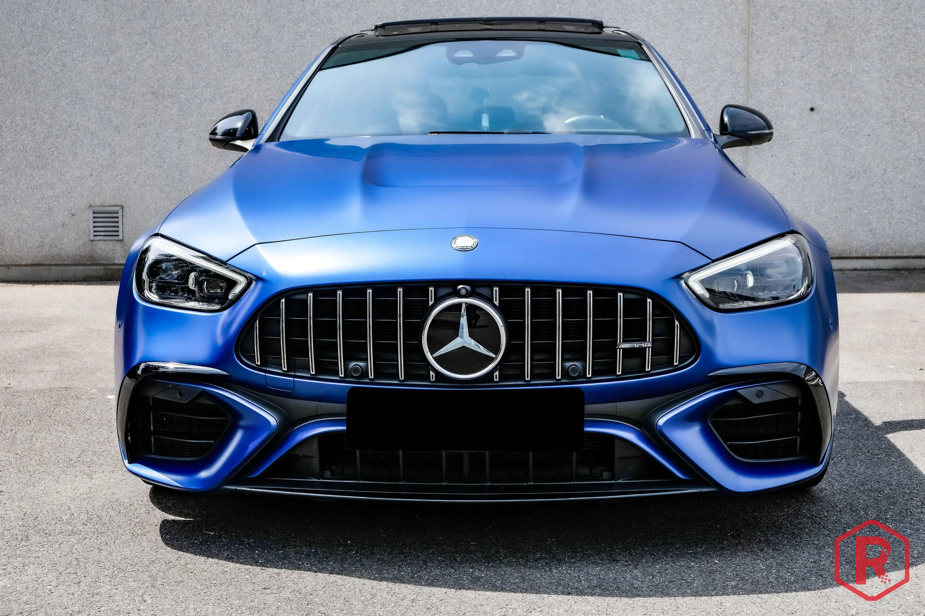 Mercedes-Benz C 63 AMG S E-Performance 4MATIC+ Pano Burmester Garantie — photo 2