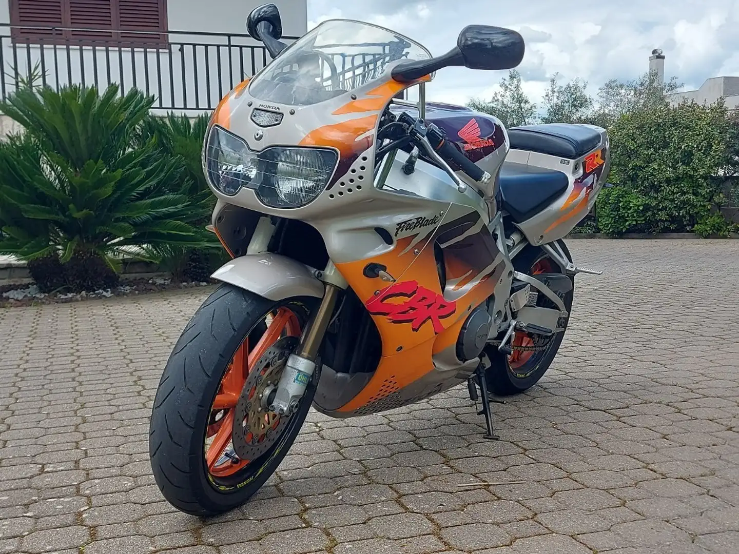 Honda CBR 900 Ezüst - 1