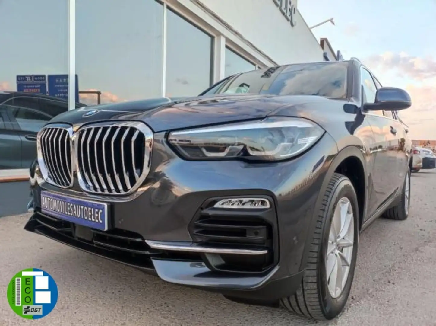 BMW X5 xDrive 30dA Grau - 1