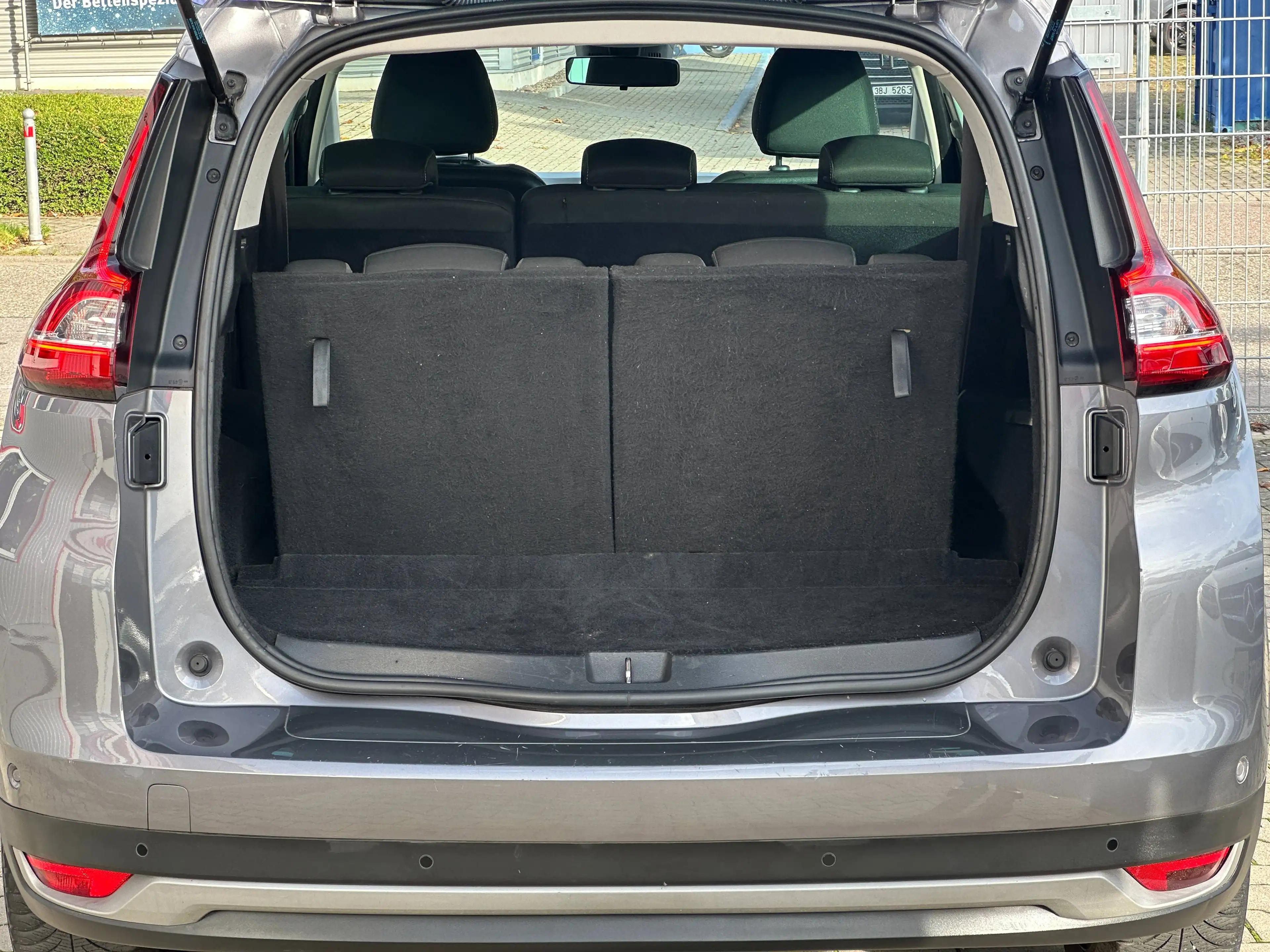 Renault Scenic 140 TCe*7-Sitze*Kamera*Navi*Klimaaut*Temp*Parkpilo — photo 5
