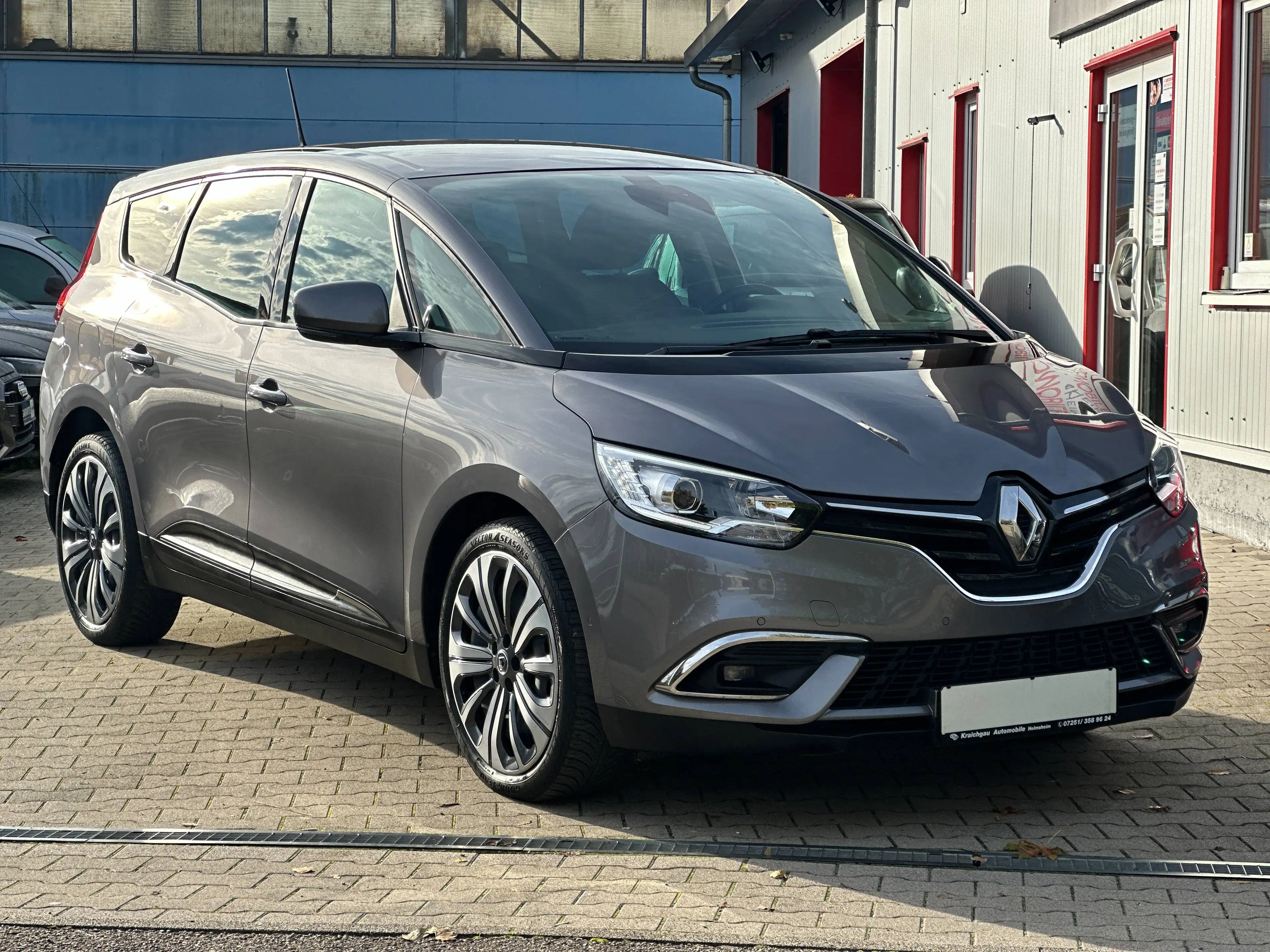 Renault Scenic 140 TCe*7-Sitze*Kamera*Navi*Klimaaut*Temp*Parkpilo — photo 10